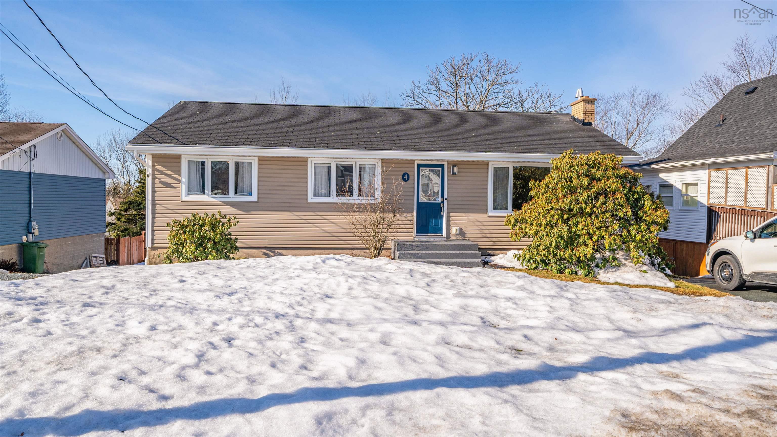 4 and 4a Chestnut Lane, Dartmouth, NS (MLS 202607799)