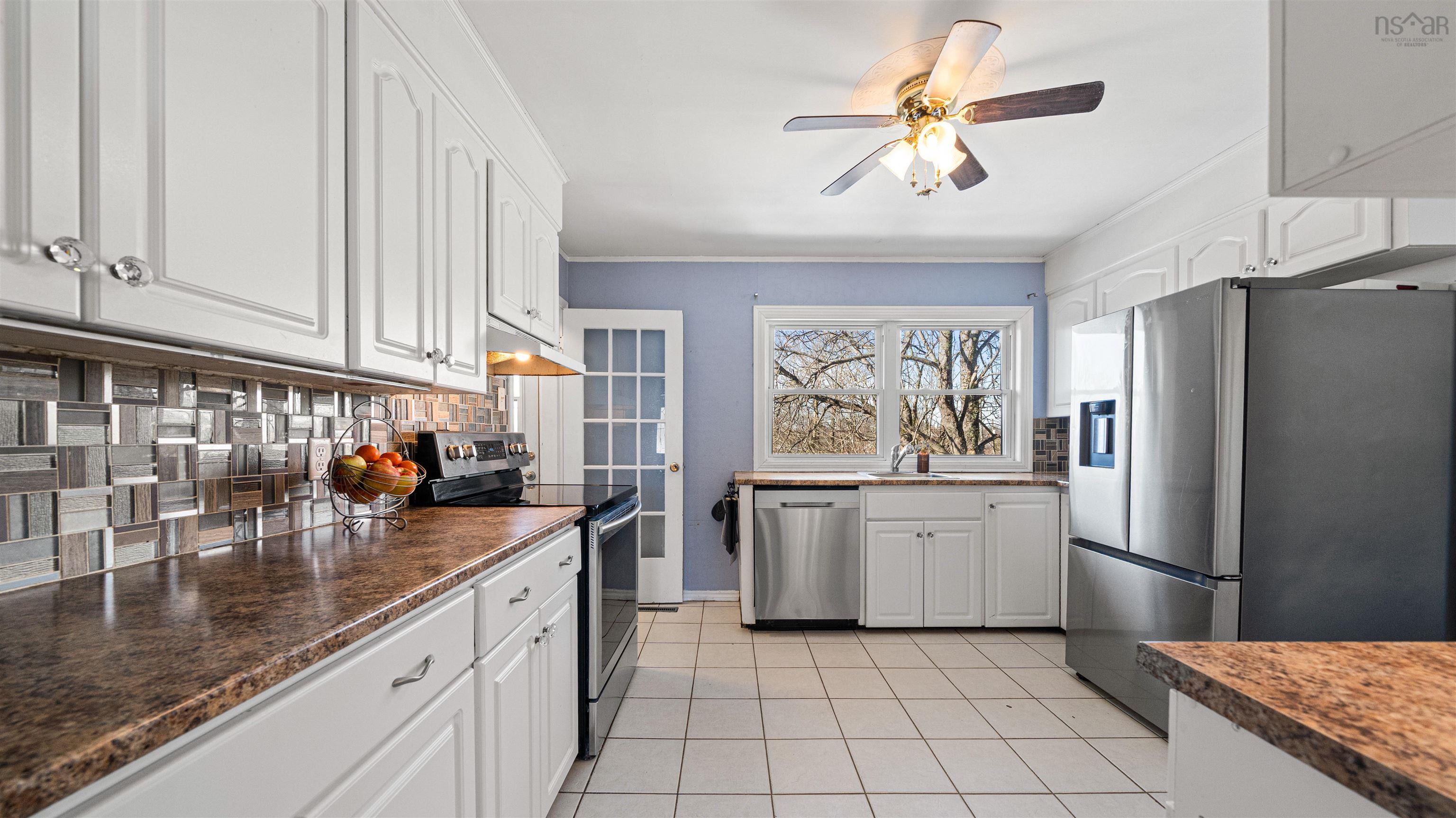 4 and 4a Chestnut Lane, Dartmouth, NS (MLS 202607799)