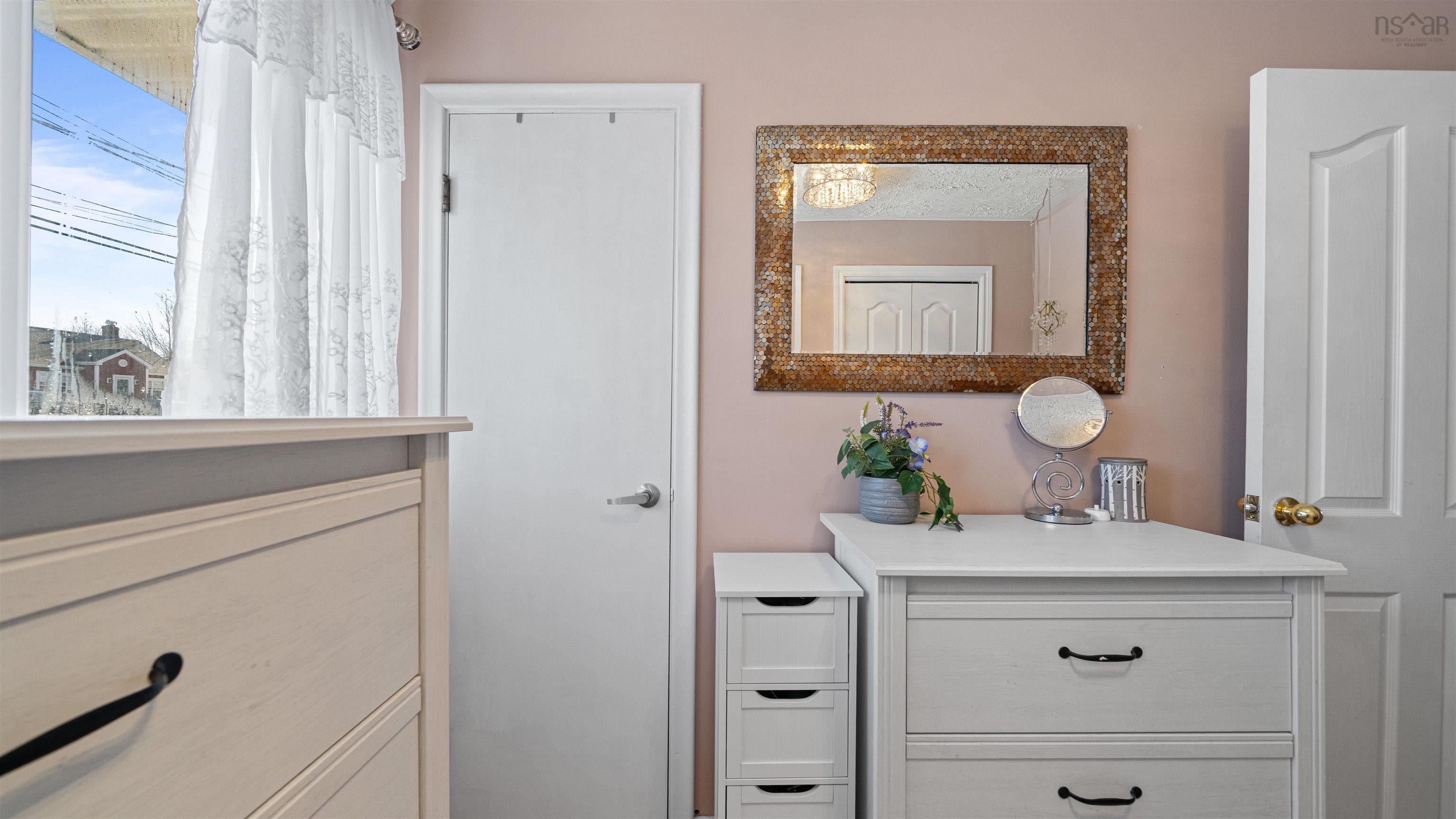 4 and 4a Chestnut Lane, Dartmouth, NS (MLS 202607799)