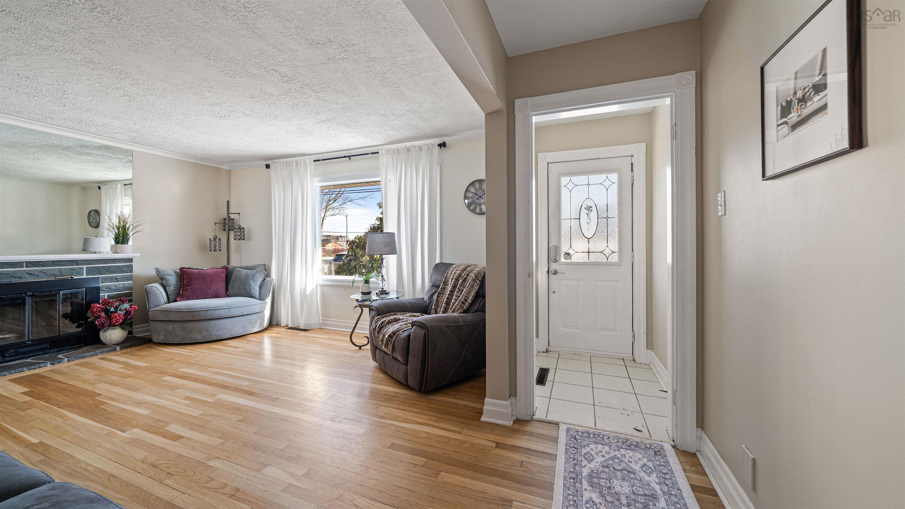 4 and 4a Chestnut Lane, Dartmouth, NS (MLS 202607799)