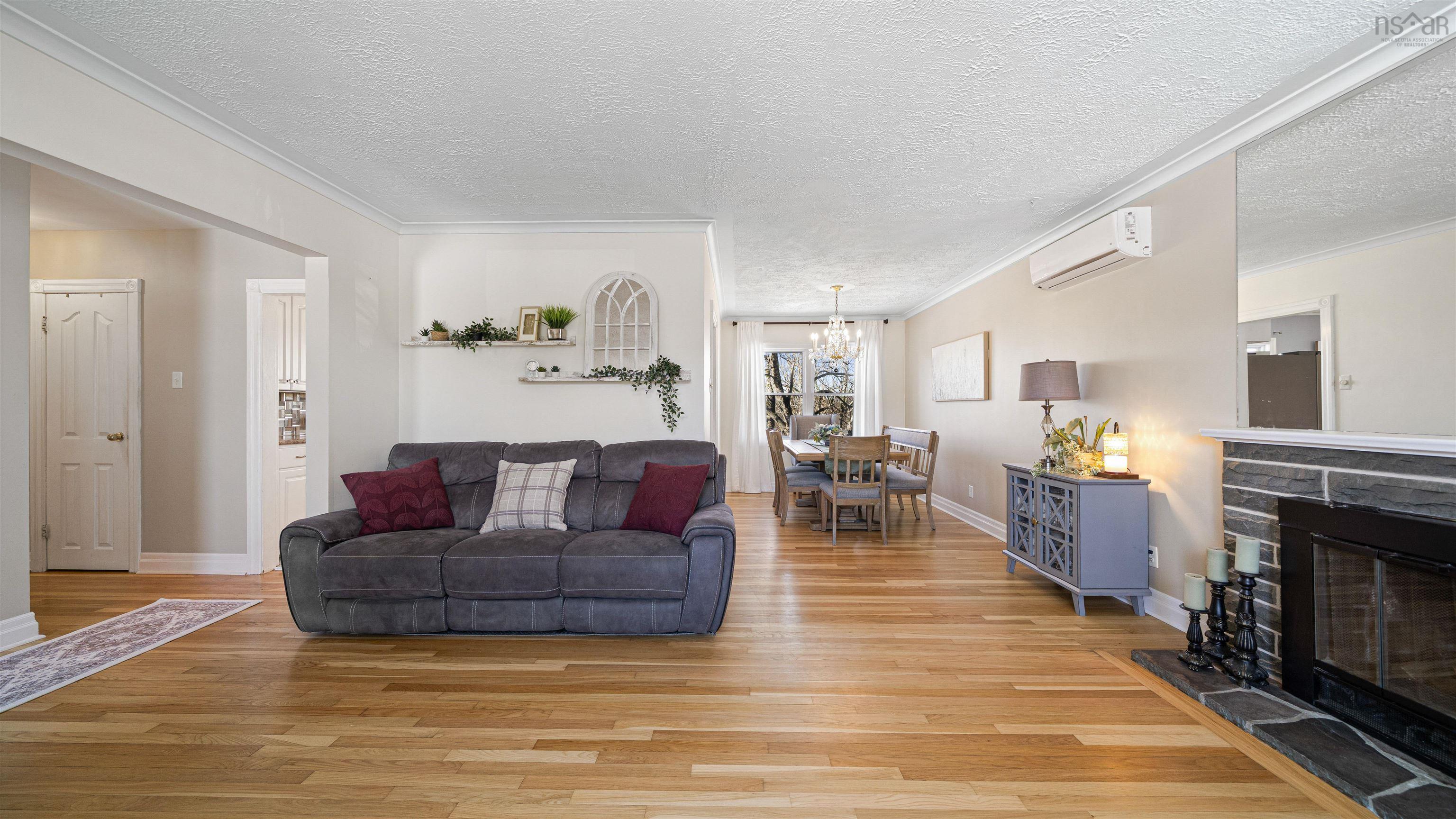 4 and 4a Chestnut Lane, Dartmouth, NS (MLS 202607799)