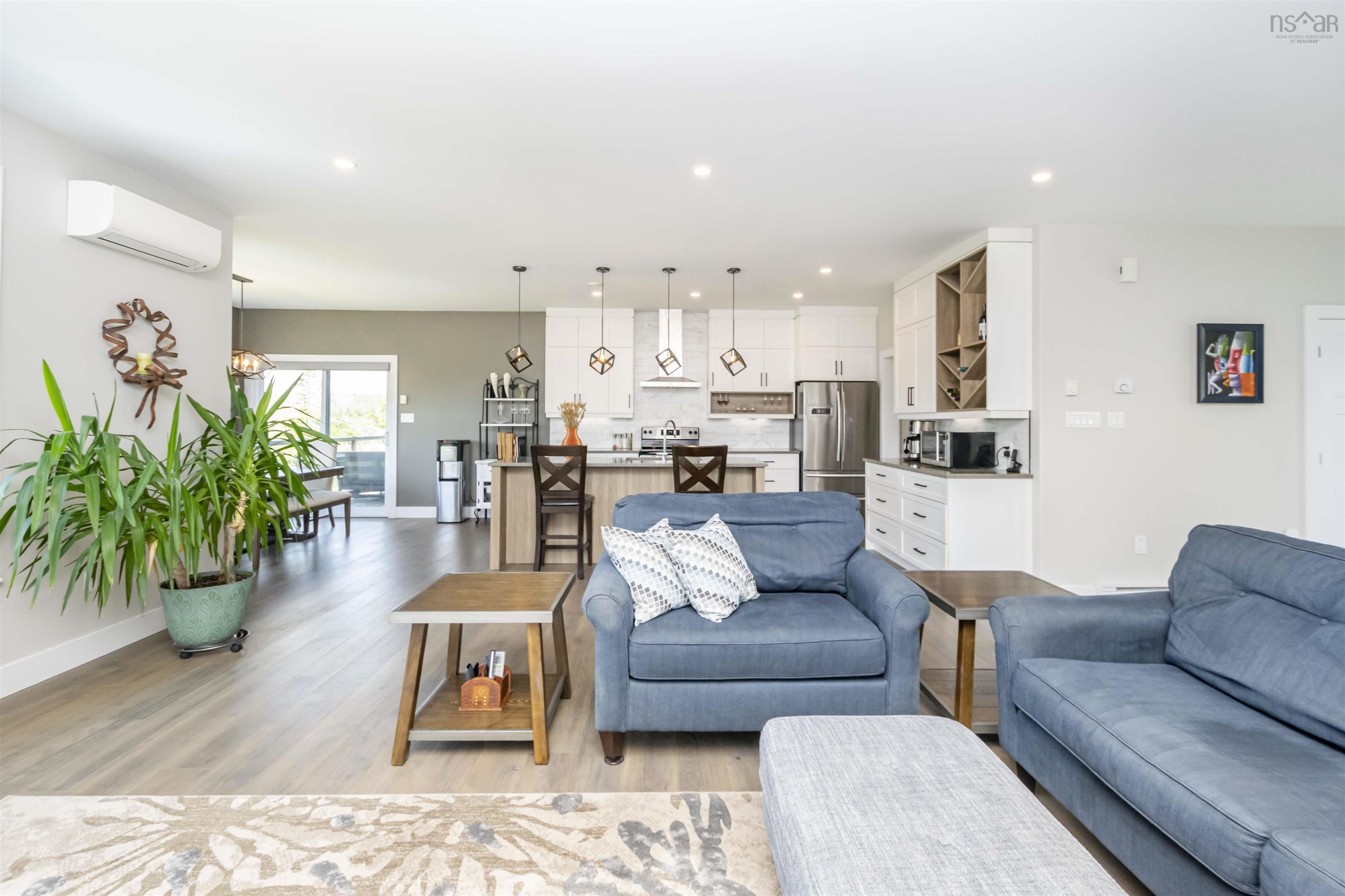 $1,299,999.00: 122 Hargrove Lane, Whites Lake