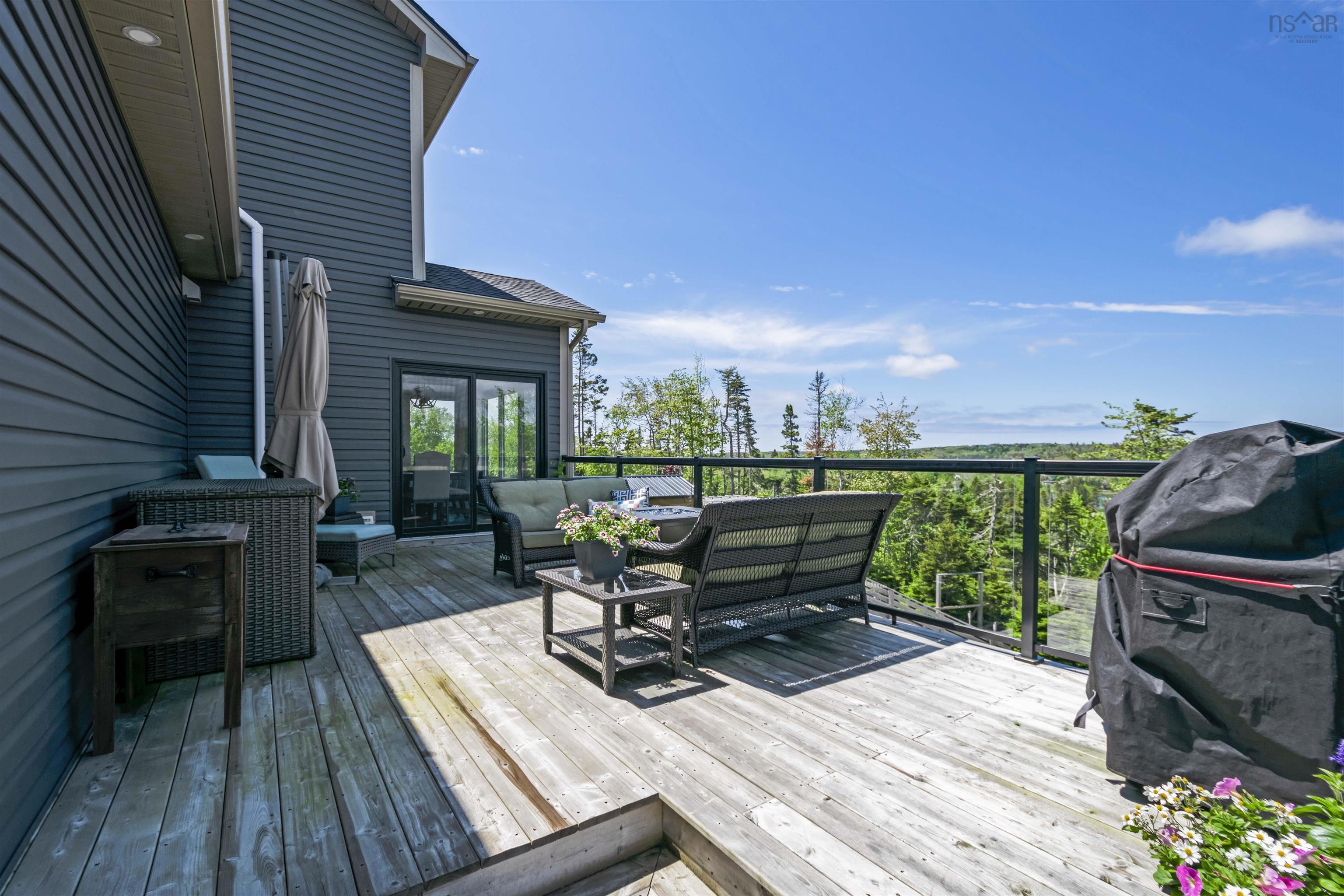 $1,299,999.00: 122 Hargrove Lane, Whites Lake