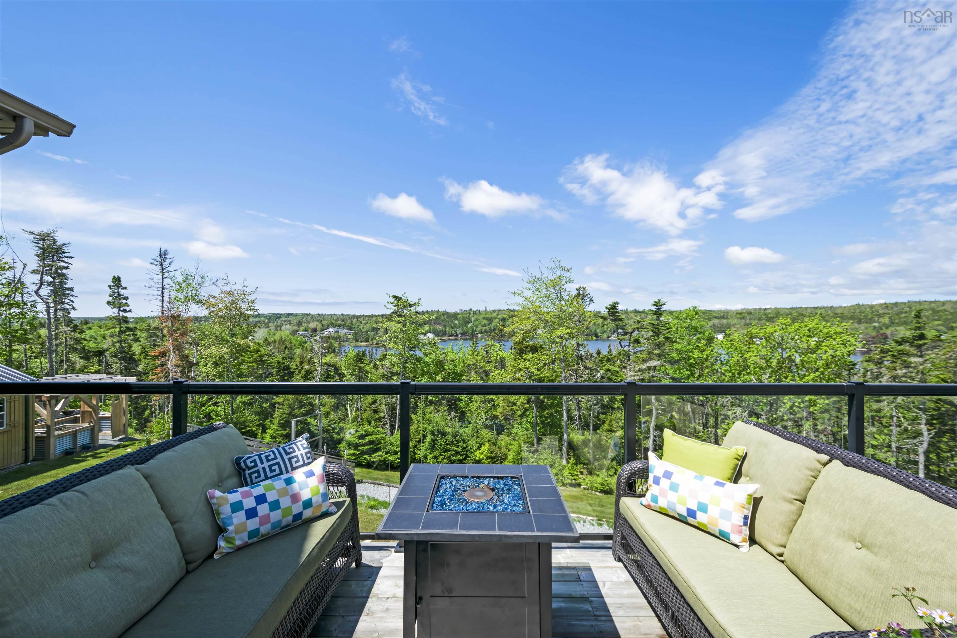 $1,299,999.00: 122 Hargrove Lane, Whites Lake