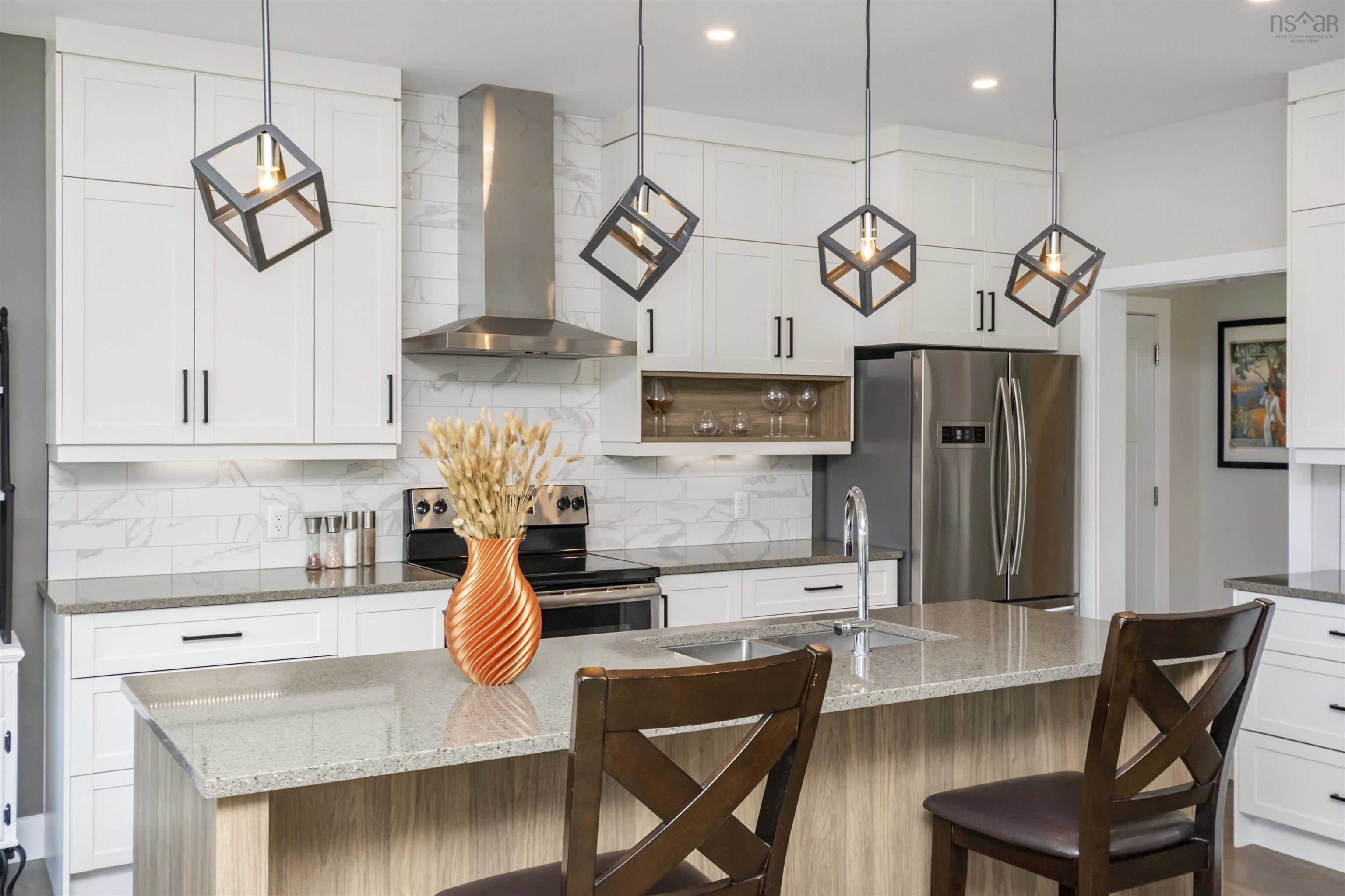 $1,299,999.00: 122 Hargrove Lane, Whites Lake