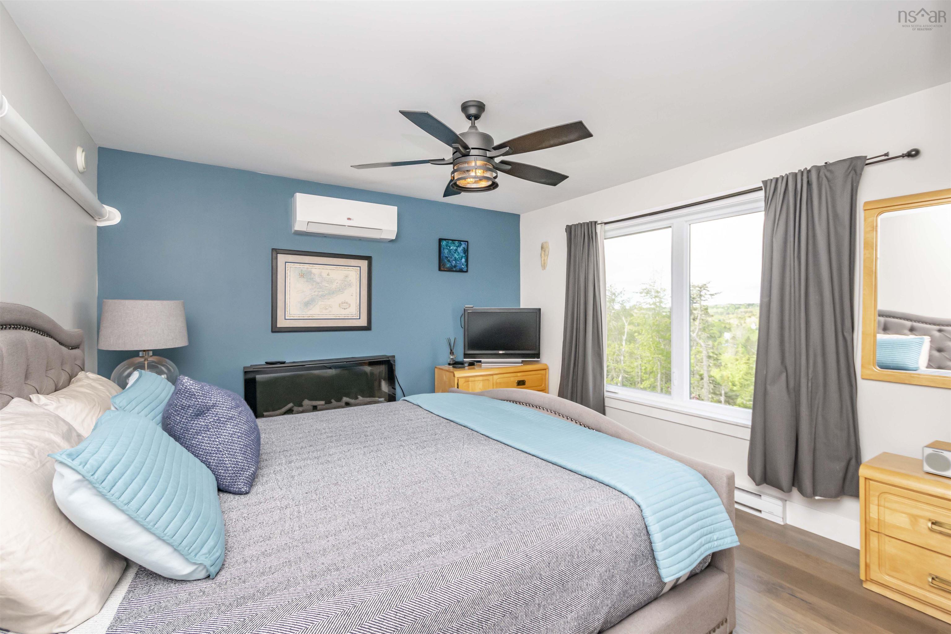 $1,299,999.00: 122 Hargrove Lane, Whites Lake