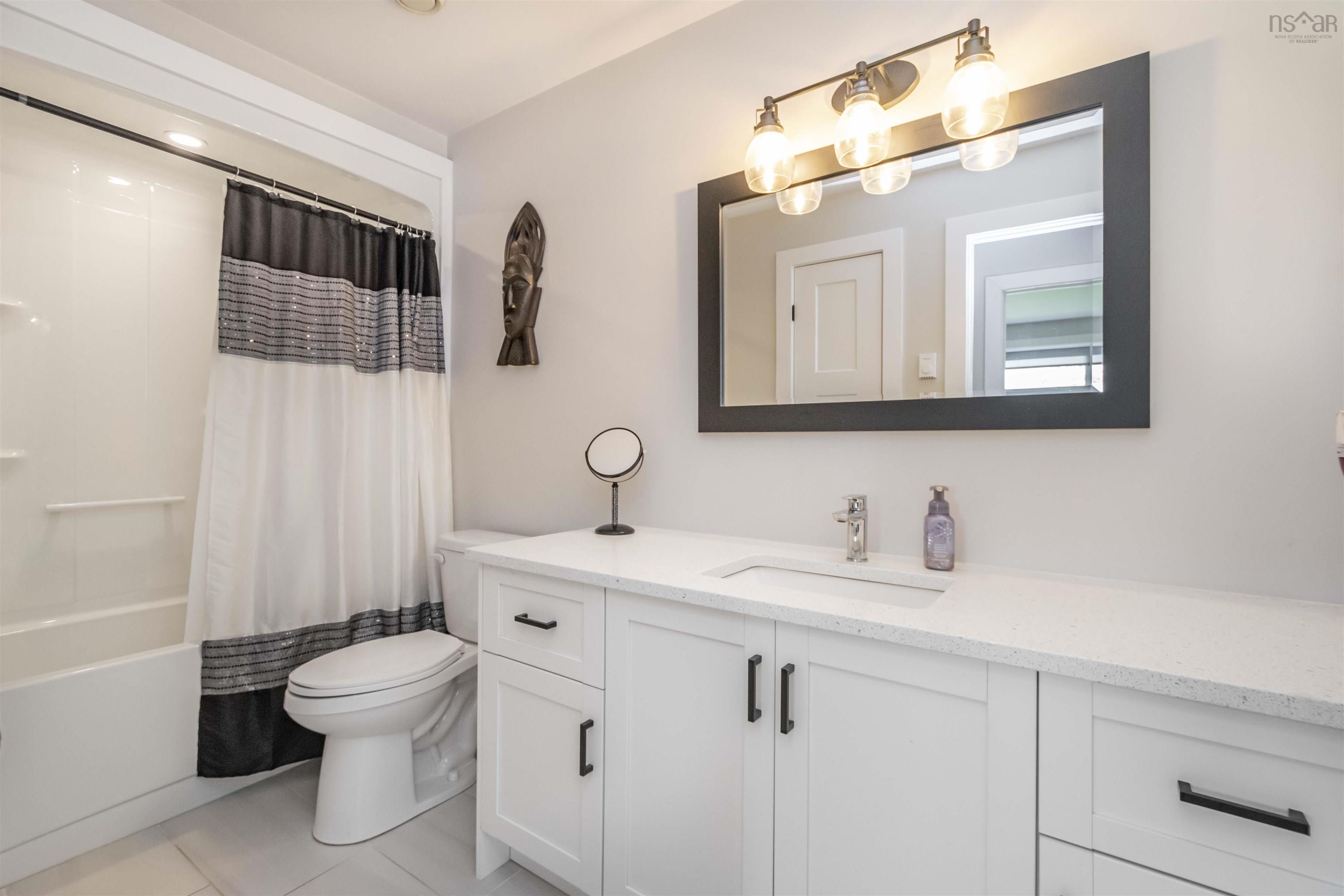 $1,299,999.00: 122 Hargrove Lane, Whites Lake