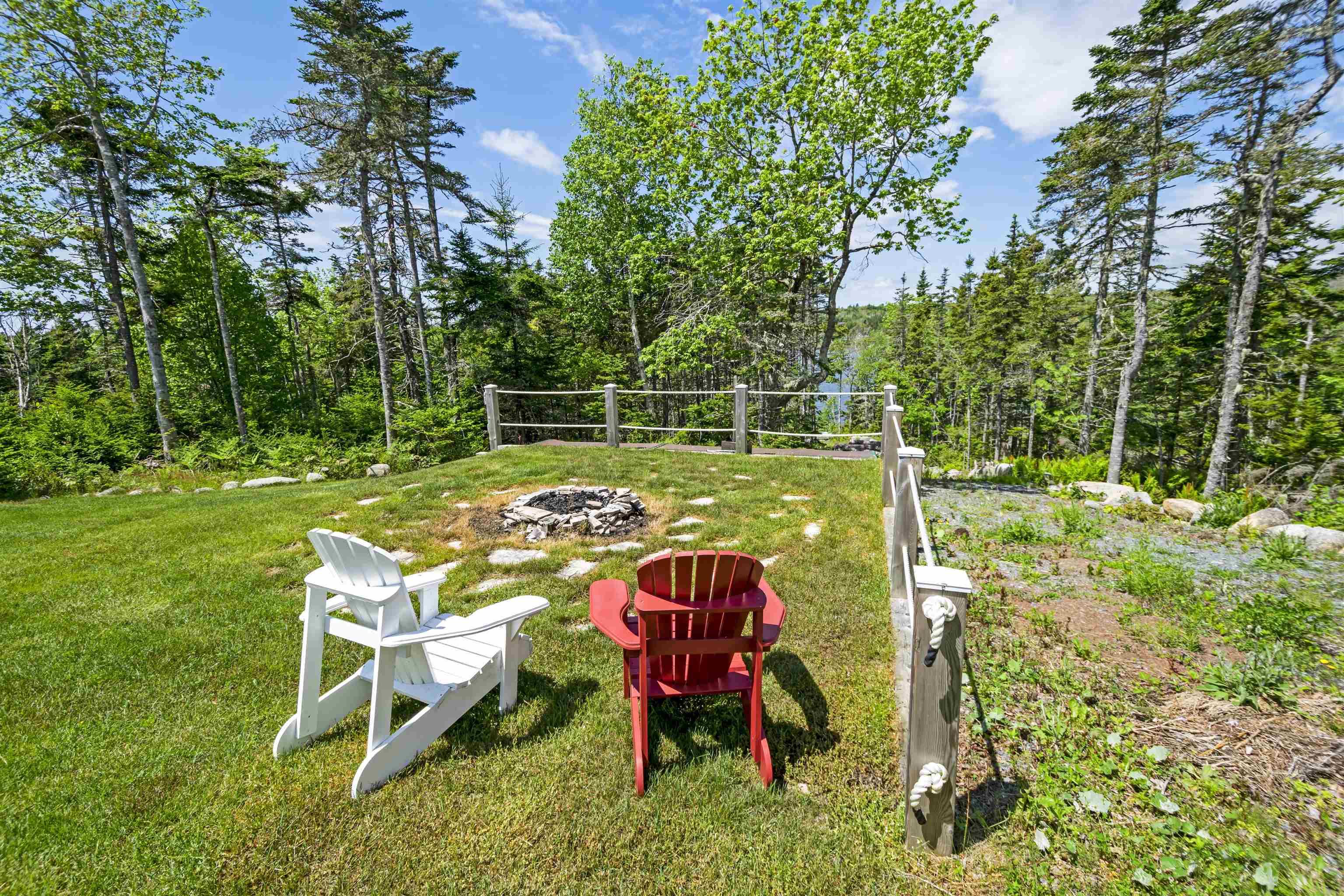 $1,299,999.00: 122 Hargrove Lane, Whites Lake