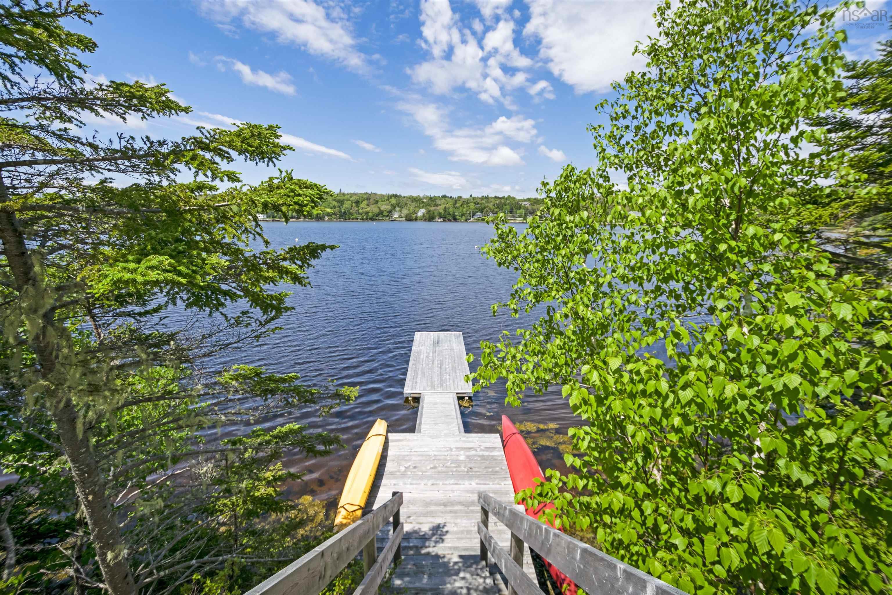 $1,299,999.00: 122 Hargrove Lane, Whites Lake