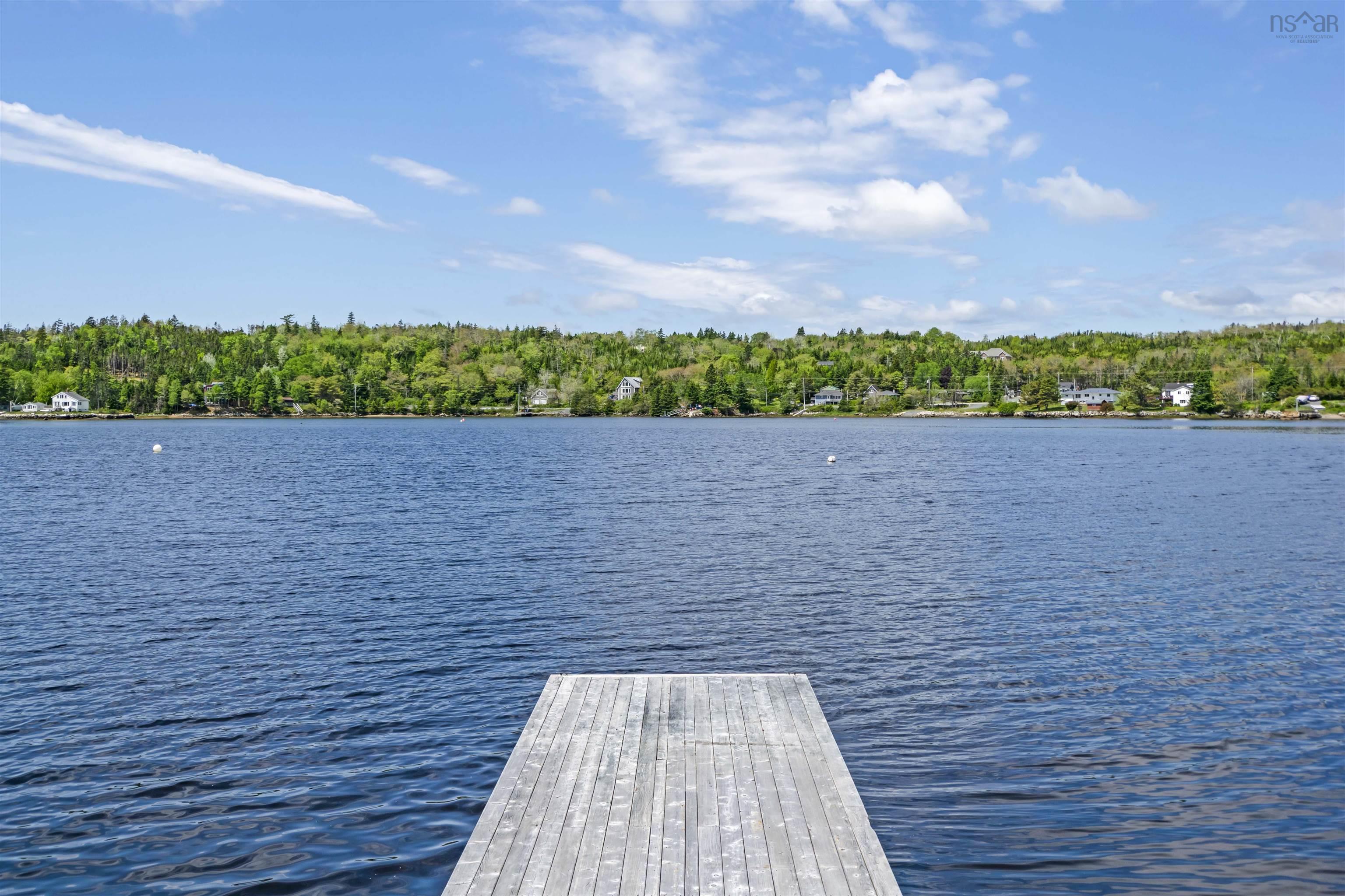 $1,299,999.00: 122 Hargrove Lane, Whites Lake