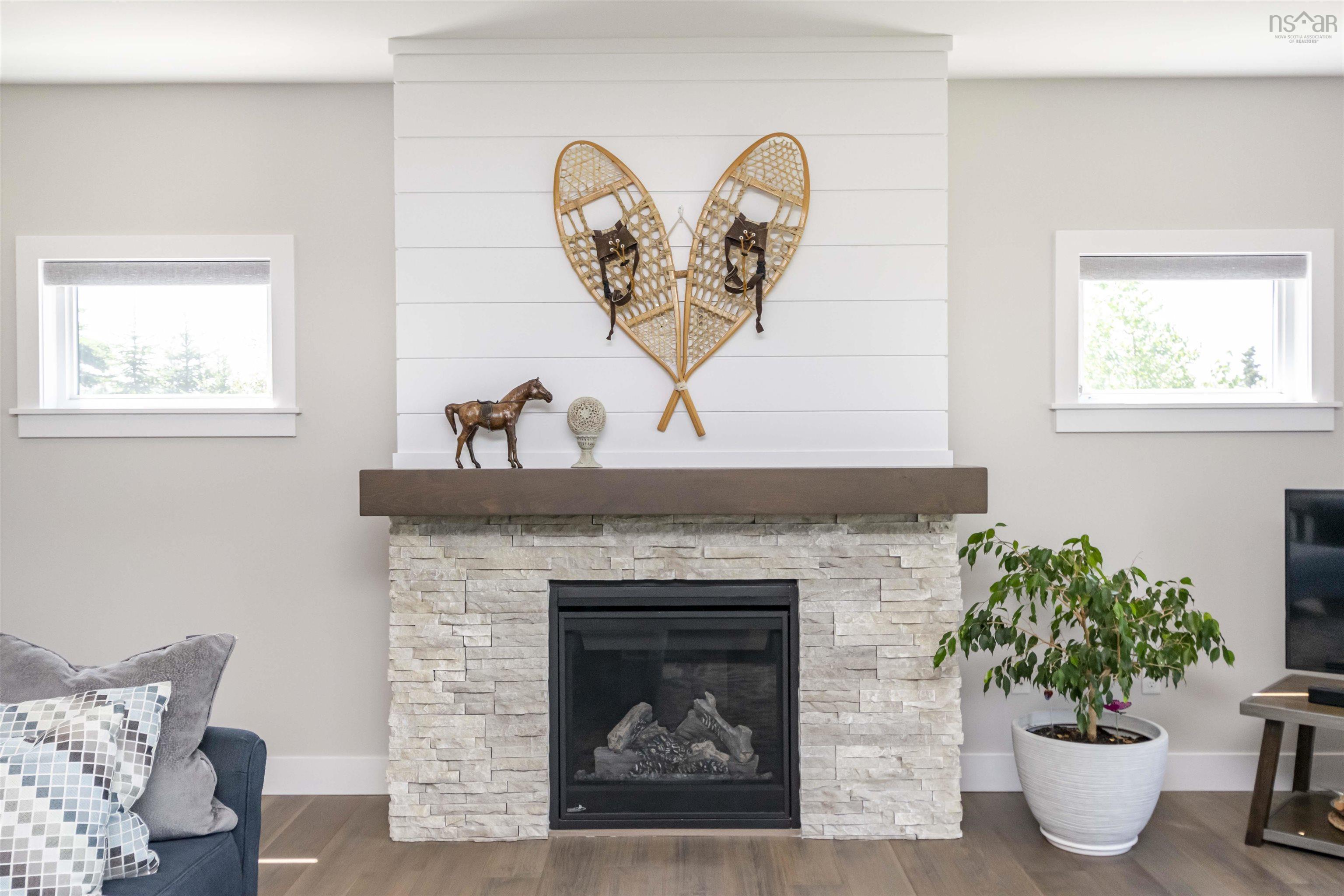 $1,299,999.00: 122 Hargrove Lane, Whites Lake