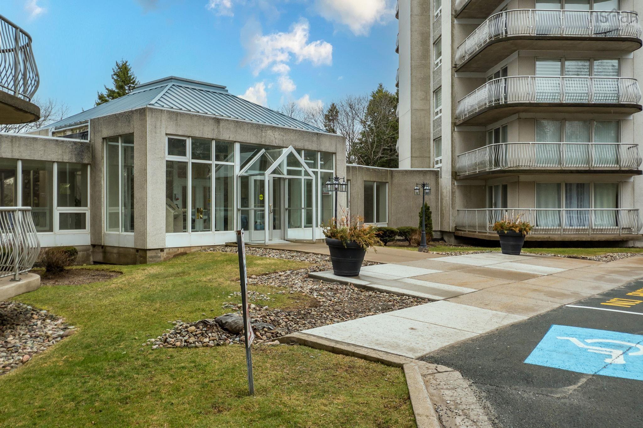 $399,900.00: 312 30 Brookdale Crescent, Dartmouth