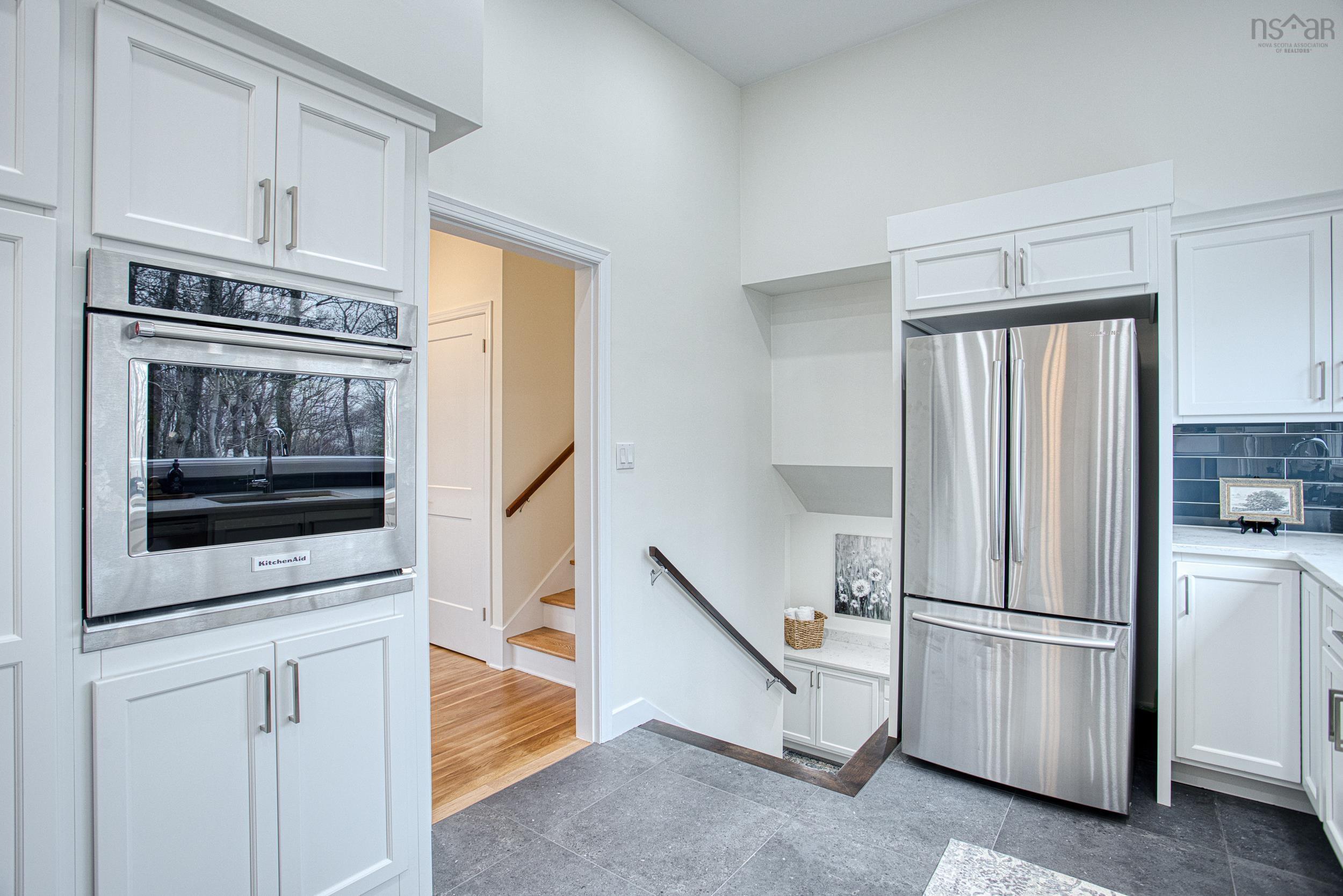 $879,000.00: 9 Crestview Drive, Halifax