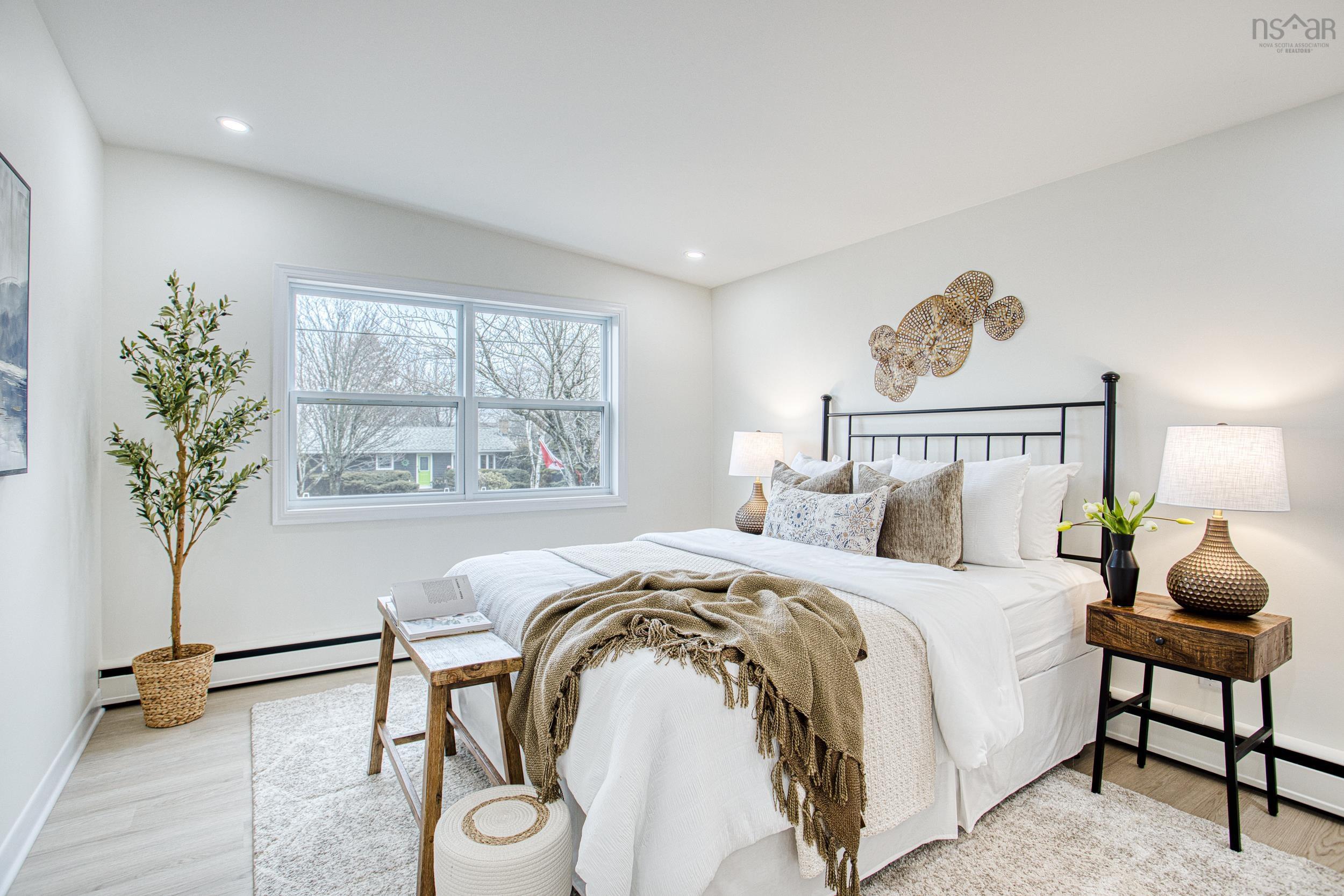 $879,000.00: 9 Crestview Drive, Halifax