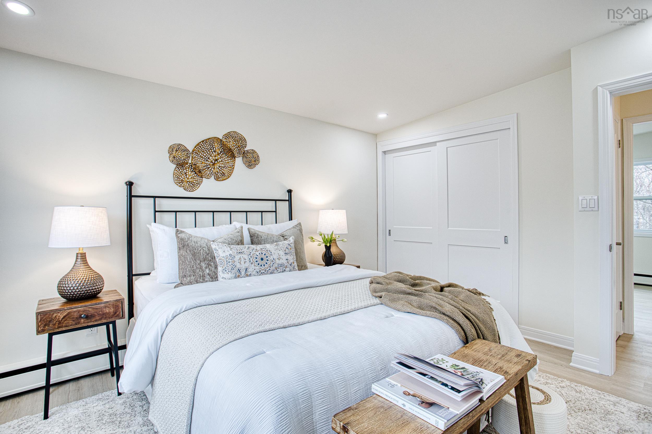 $879,000.00: 9 Crestview Drive, Halifax