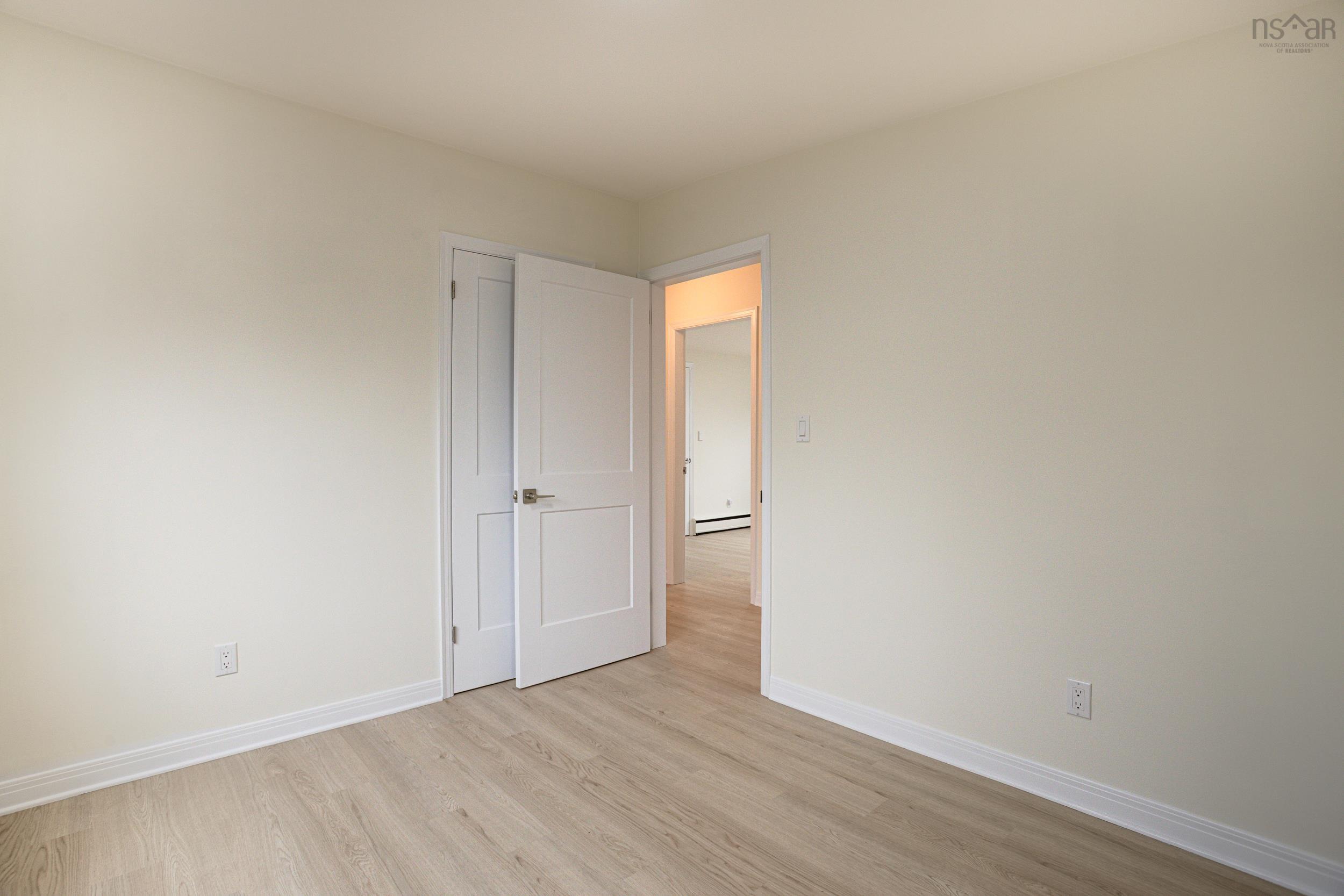 $879,000.00: 9 Crestview Drive, Halifax