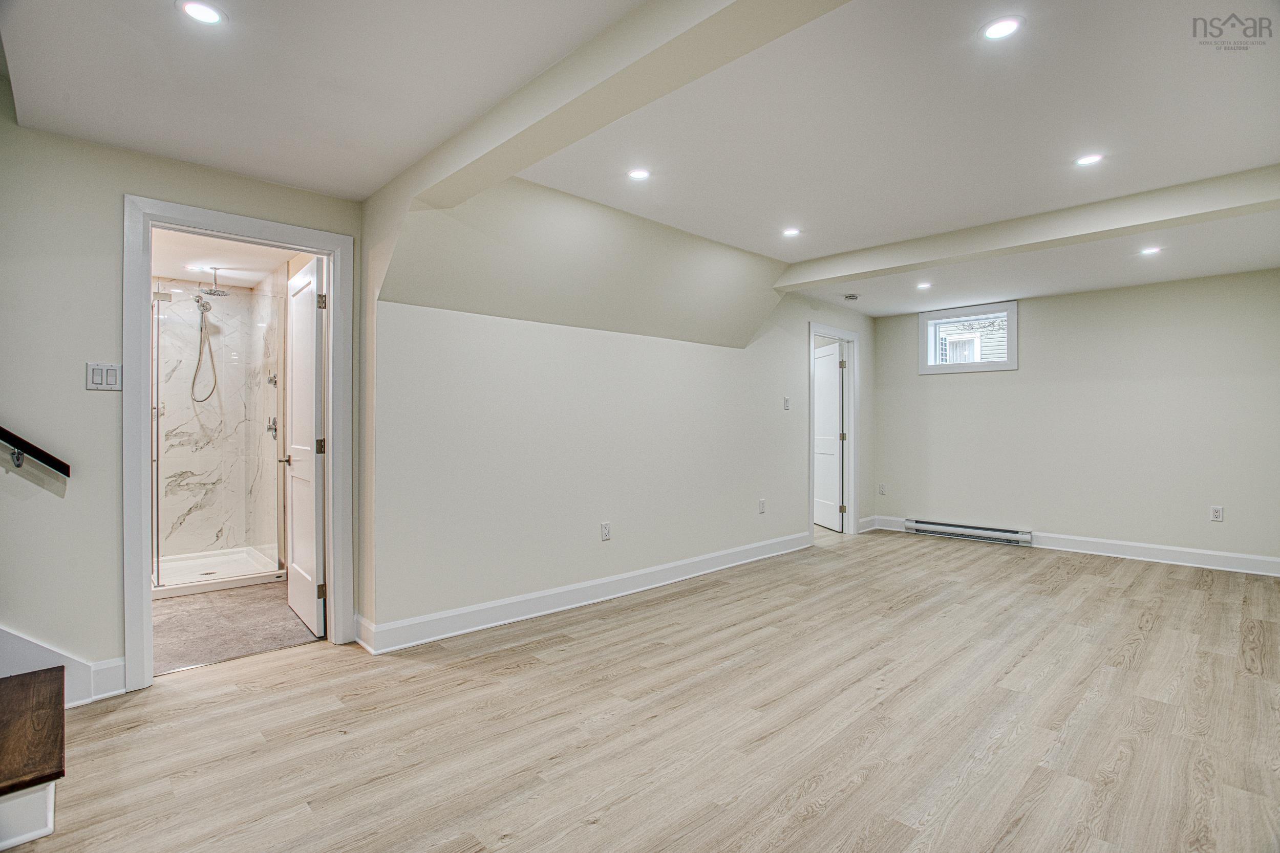 $879,000.00: 9 Crestview Drive, Halifax