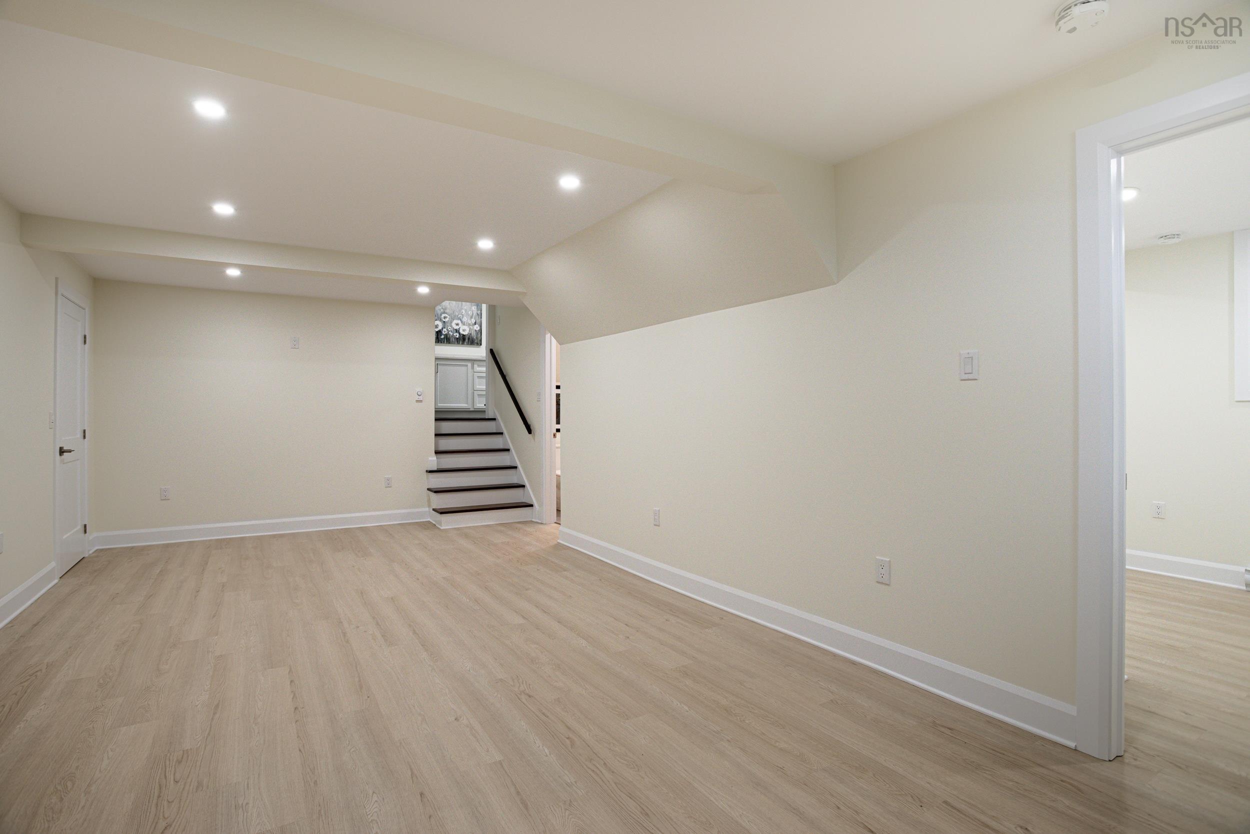 $879,000.00: 9 Crestview Drive, Halifax