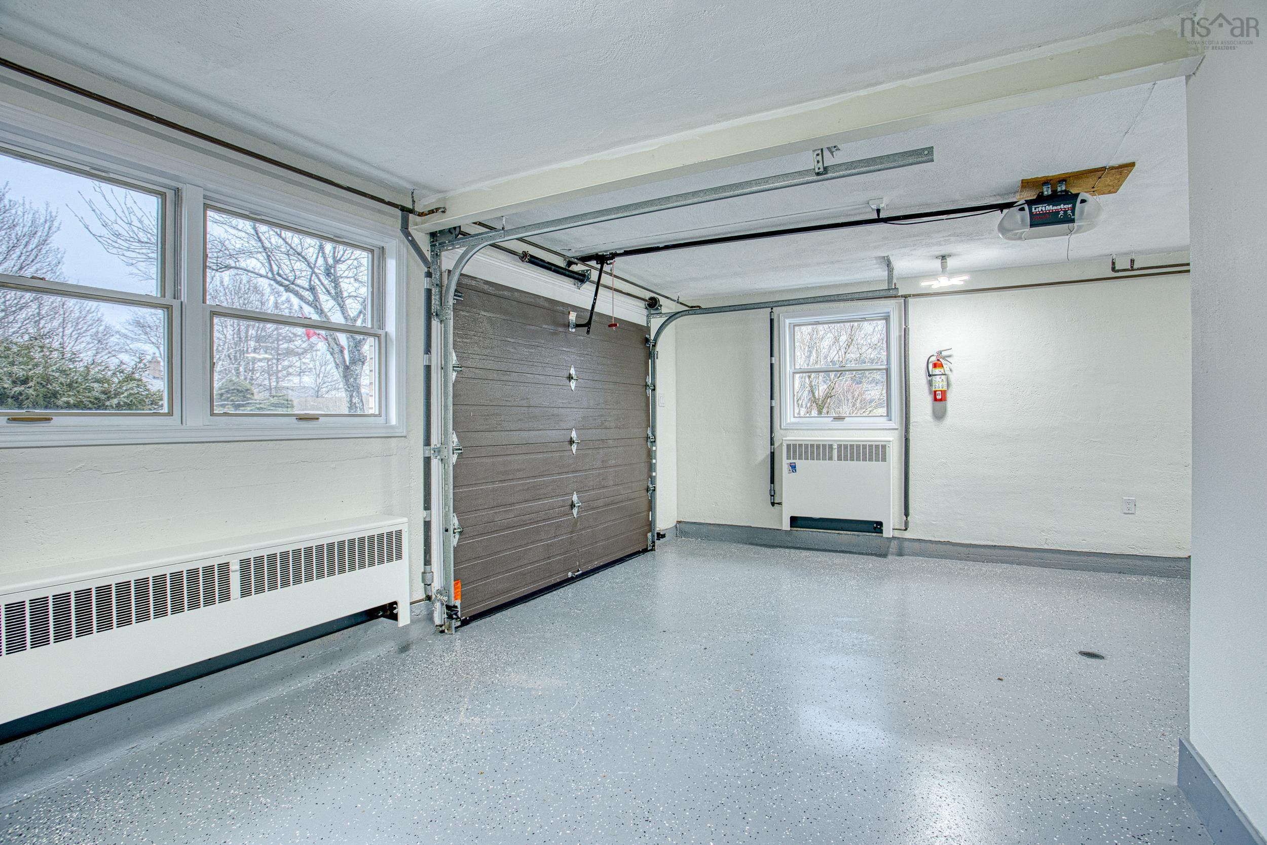 $879,000.00: 9 Crestview Drive, Halifax