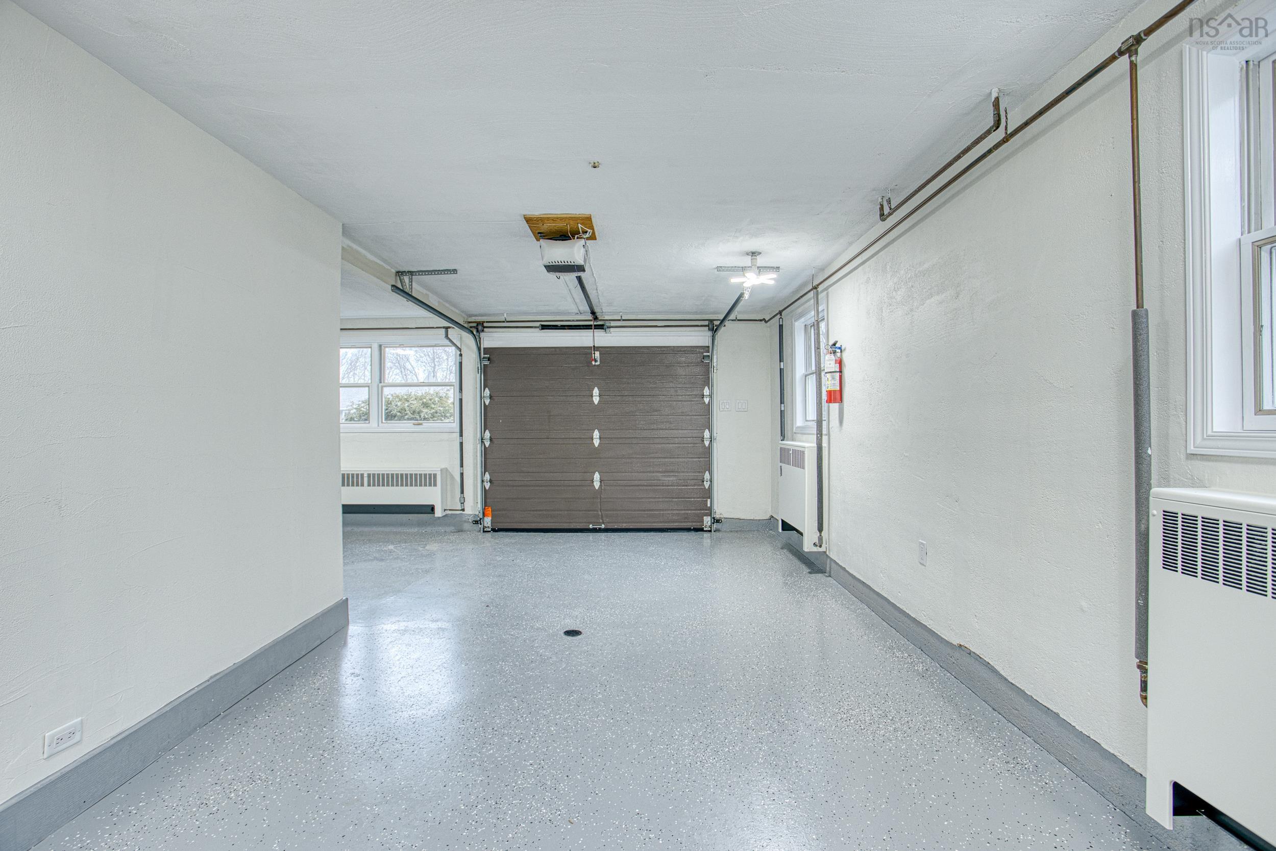 $879,000.00: 9 Crestview Drive, Halifax