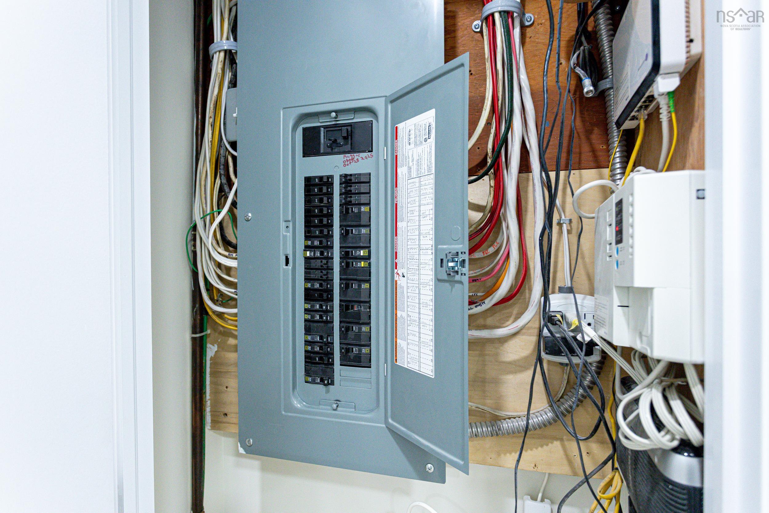 $879,000.00: 9 Crestview Drive, Halifax