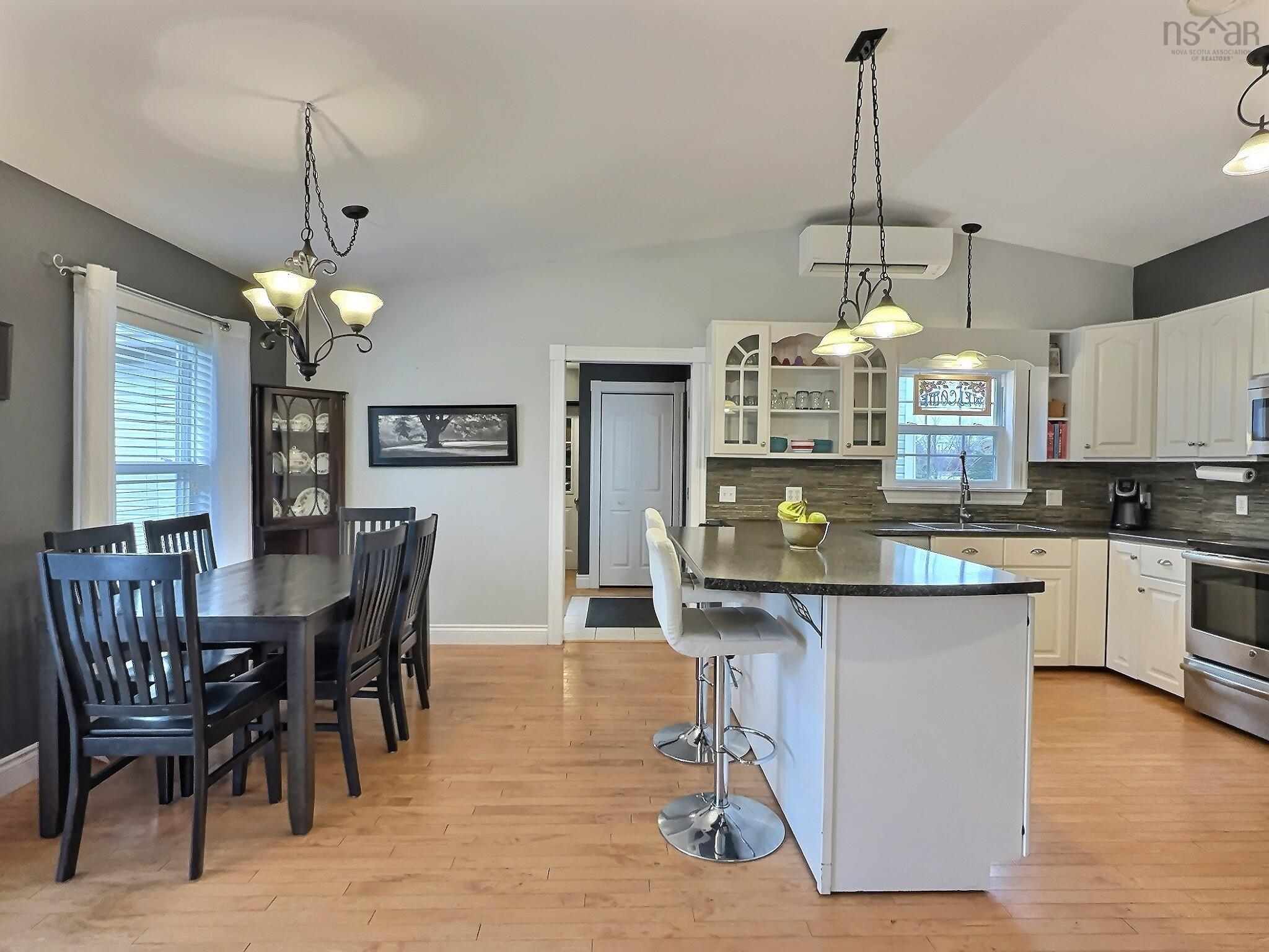 $425,000.00: 10758 2 Highway, Masstown