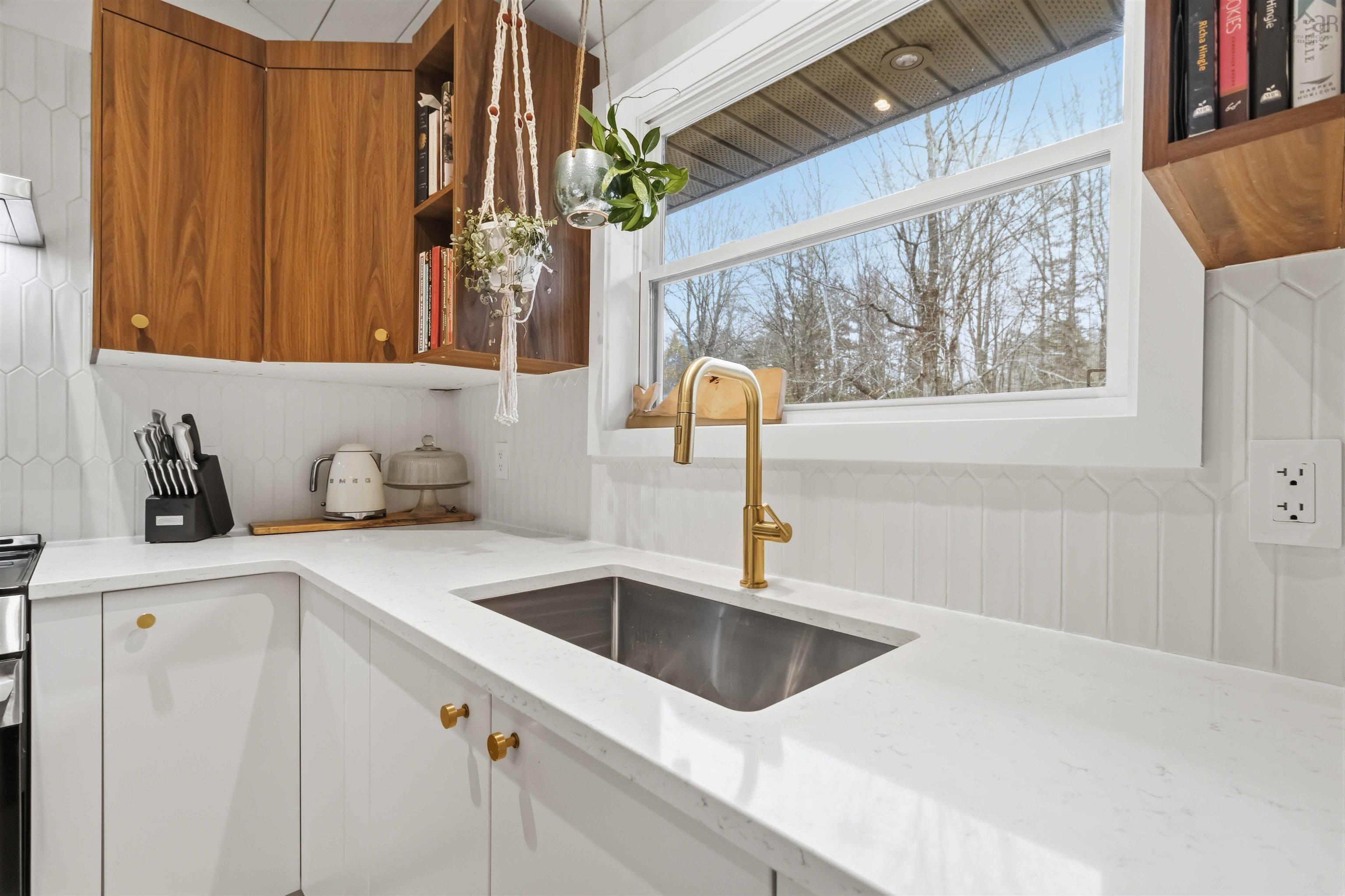 $585,000.00: 87 Mount Pleasant Road, West Lahave