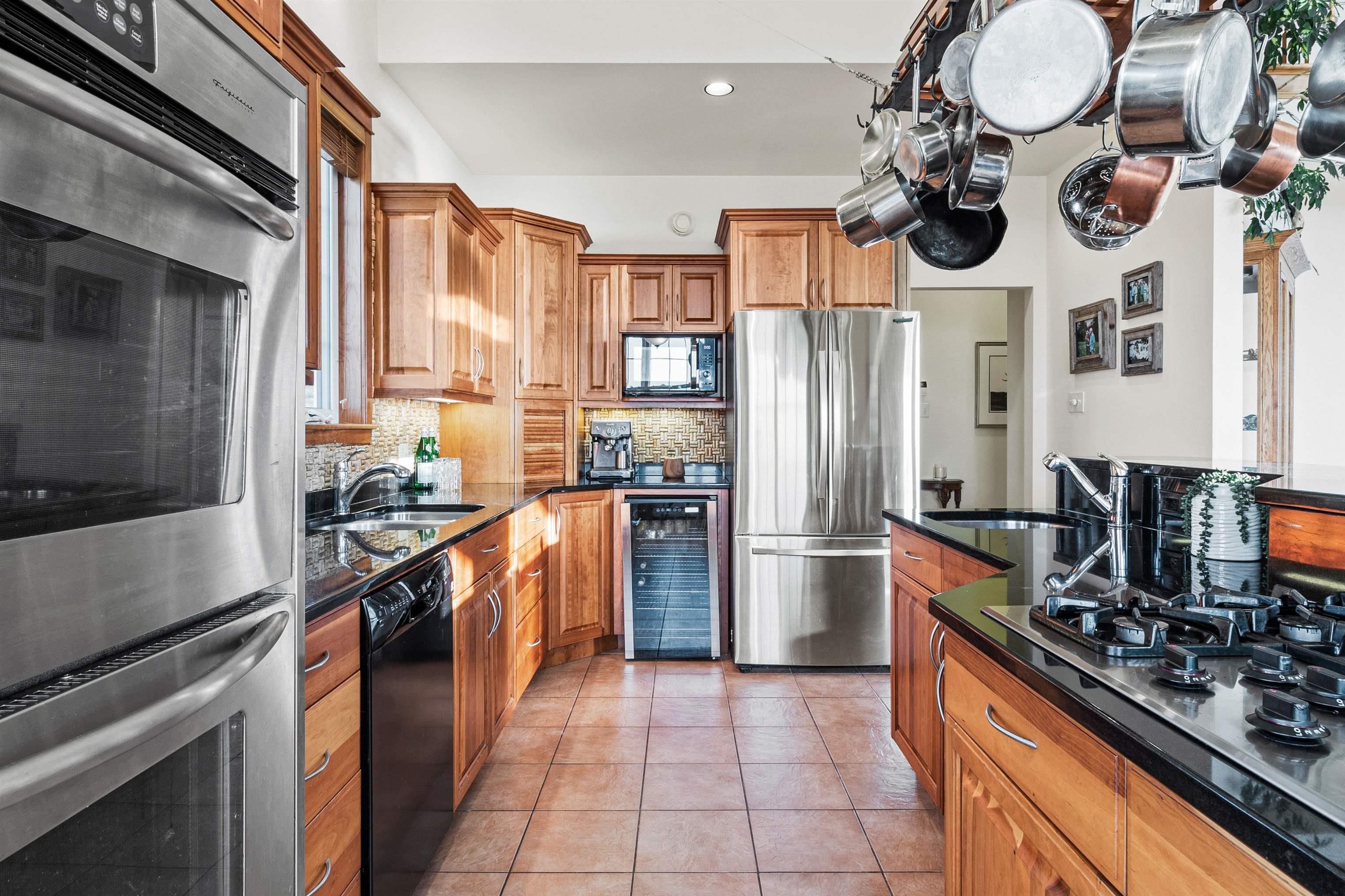 $1,195,000.00: 4516 Highway 245, Malignant Cove