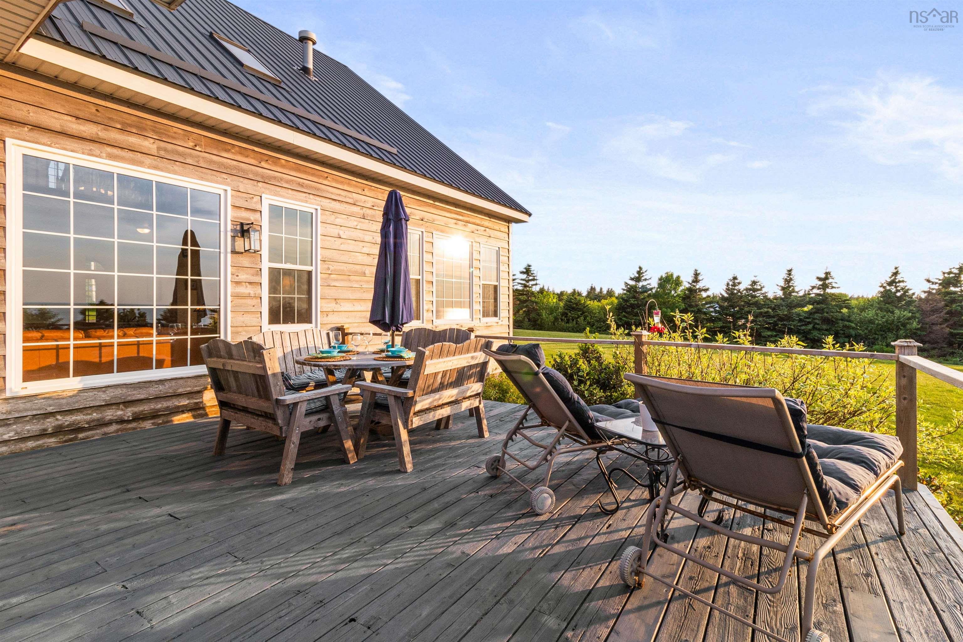 $1,195,000.00: 4516 Highway 245, Malignant Cove