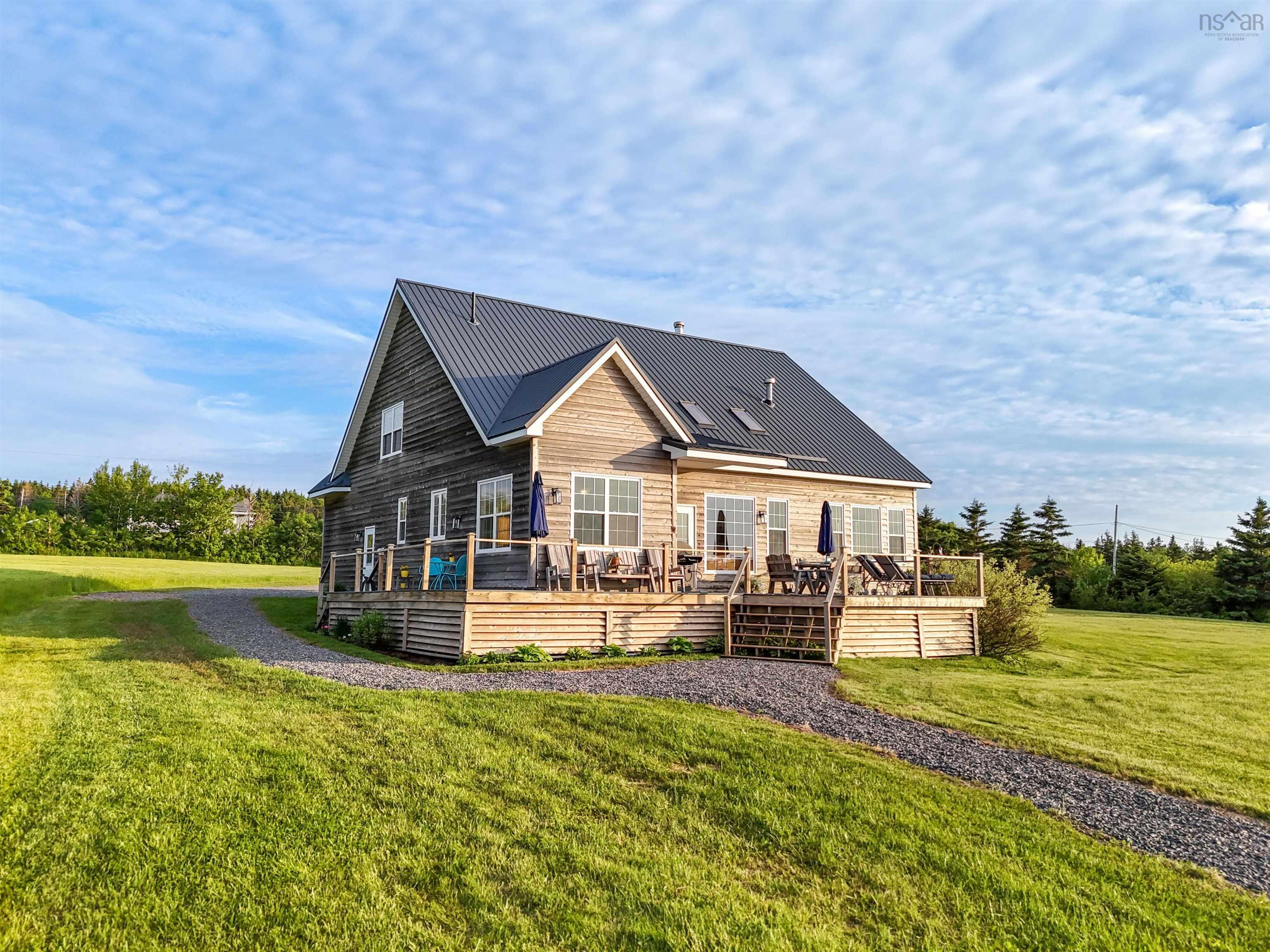 $1,195,000.00: 4516 Highway 245, Malignant Cove