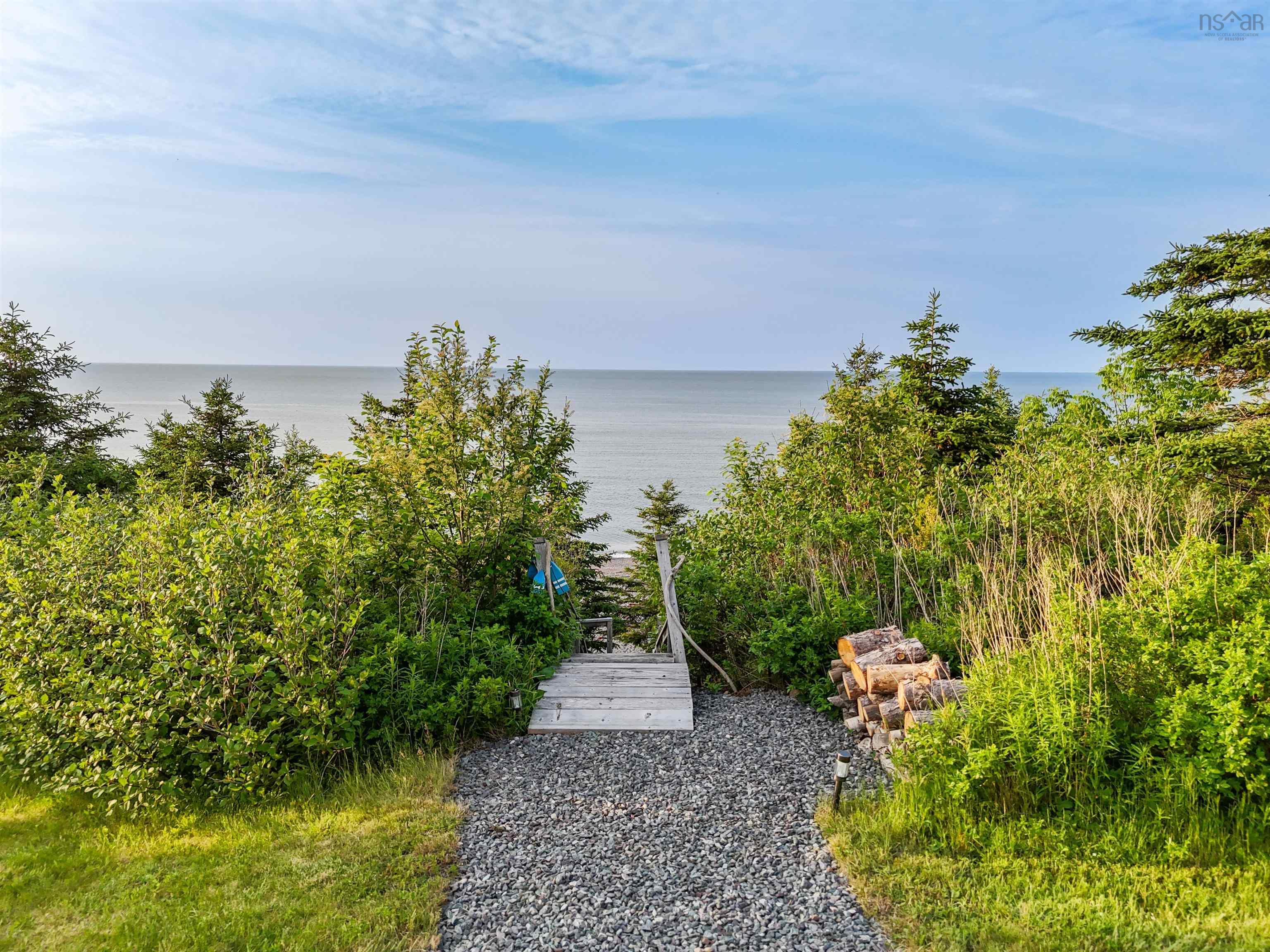 $1,195,000.00: 4516 Highway 245, Malignant Cove