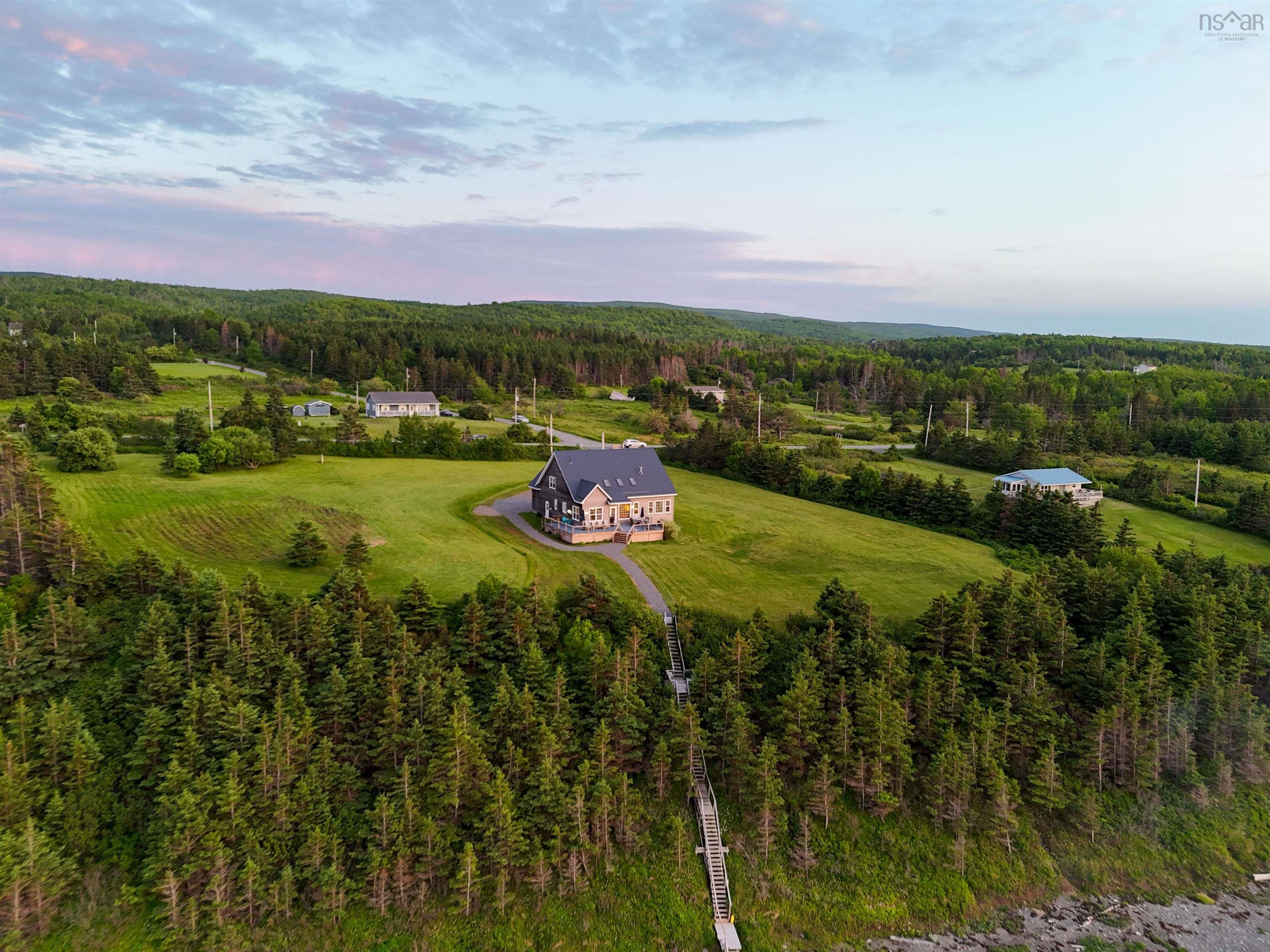 $1,195,000.00: 4516 Highway 245, Malignant Cove