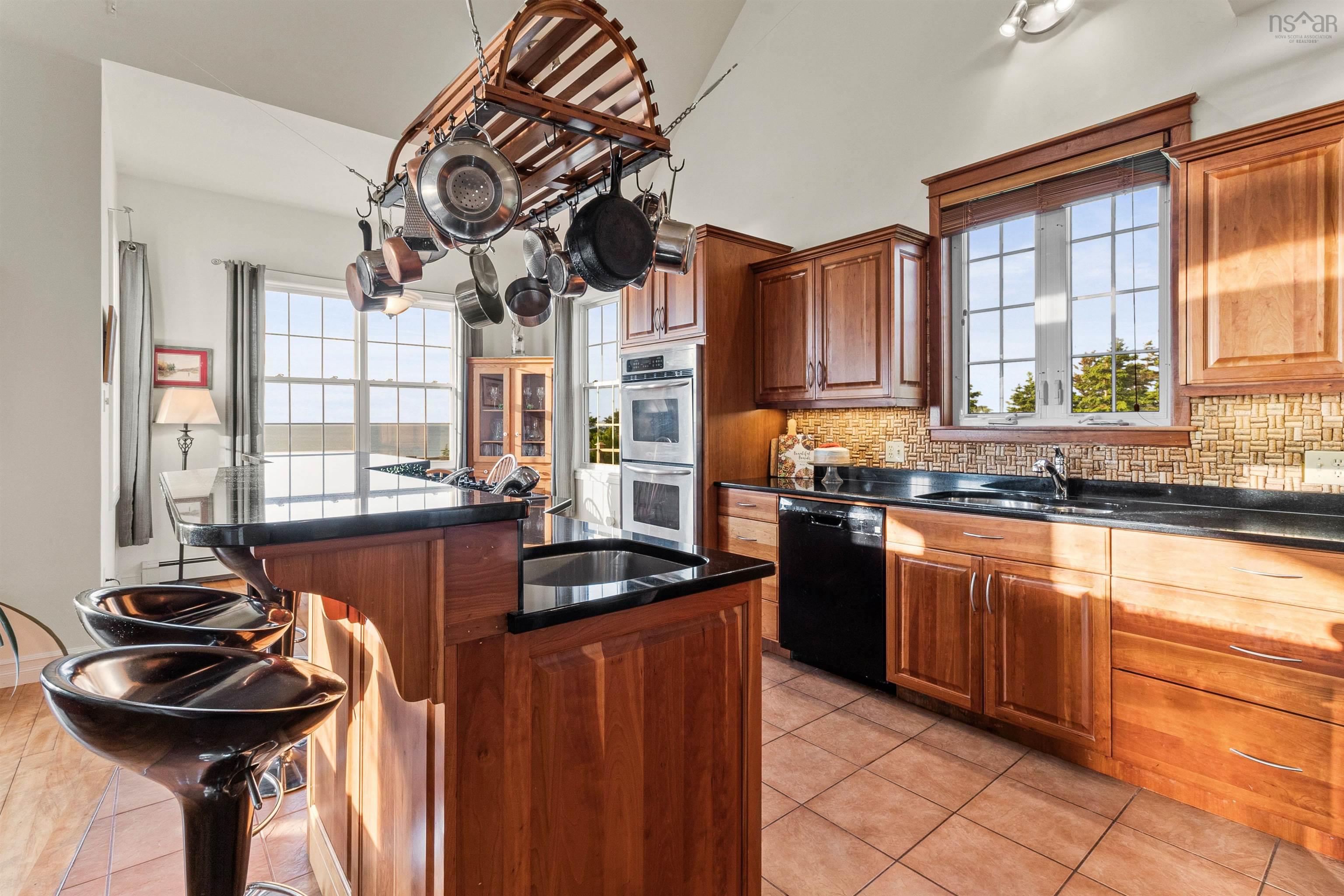 $1,195,000.00: 4516 Highway 245, Malignant Cove