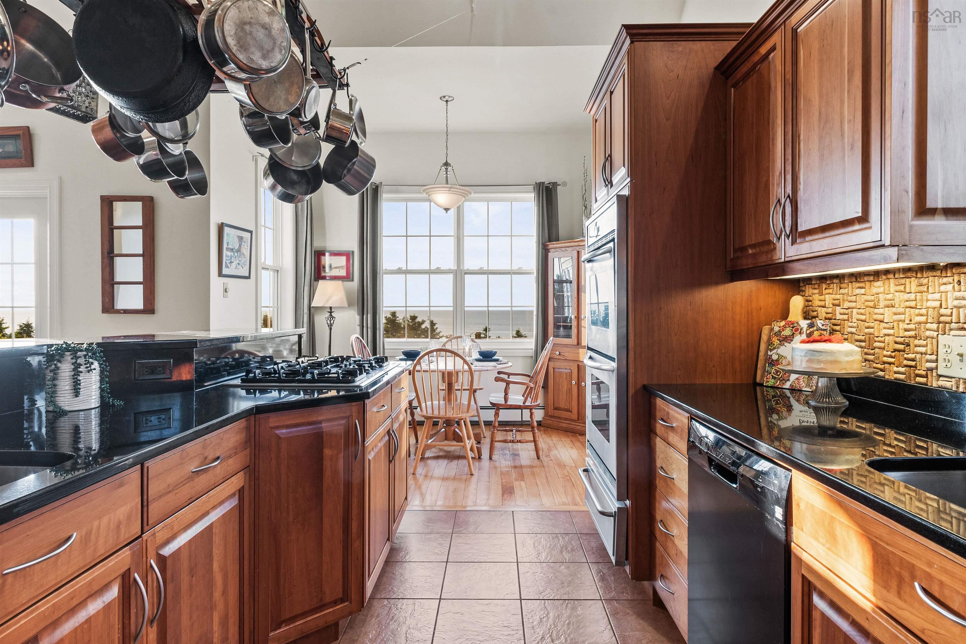 $1,195,000.00: 4516 Highway 245, Malignant Cove