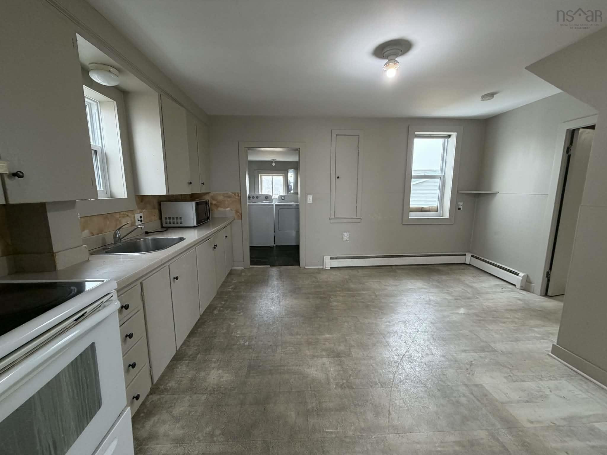 $125,000.00: 10 Barren Road, Chéticamp