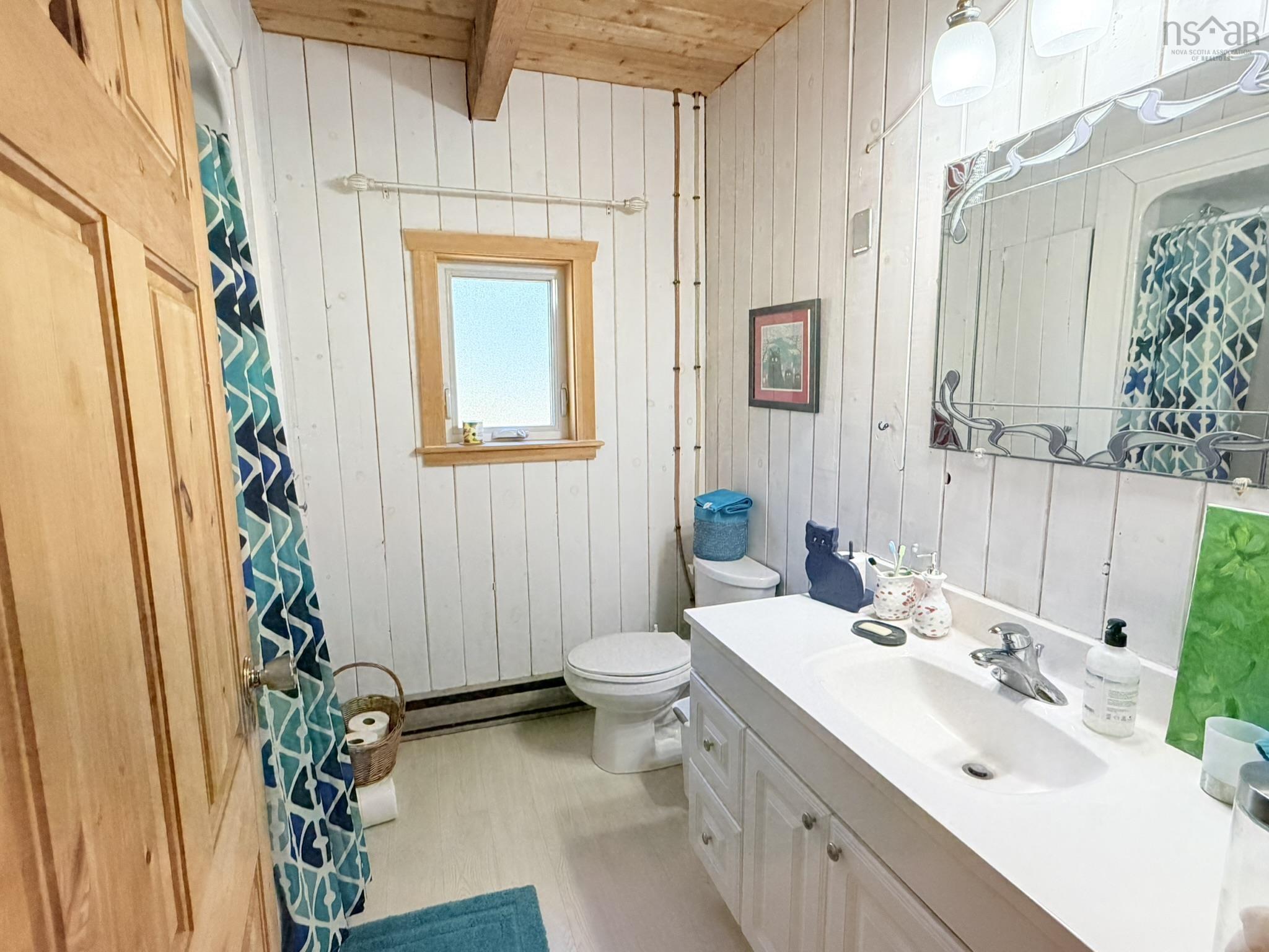 $469,000.00: 988 Labelle Road, Labelle