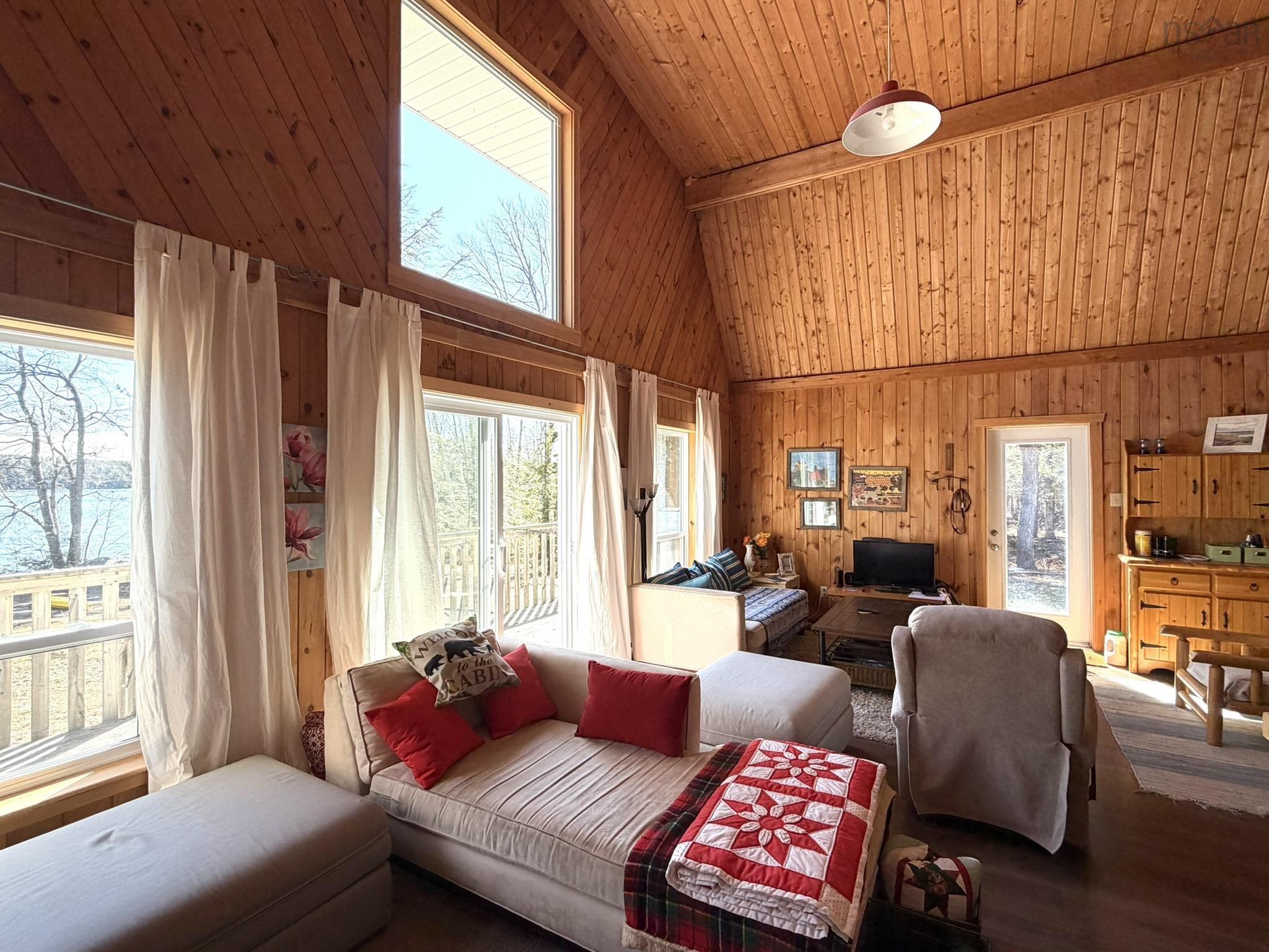 $469,000.00: 988 Labelle Road, Labelle