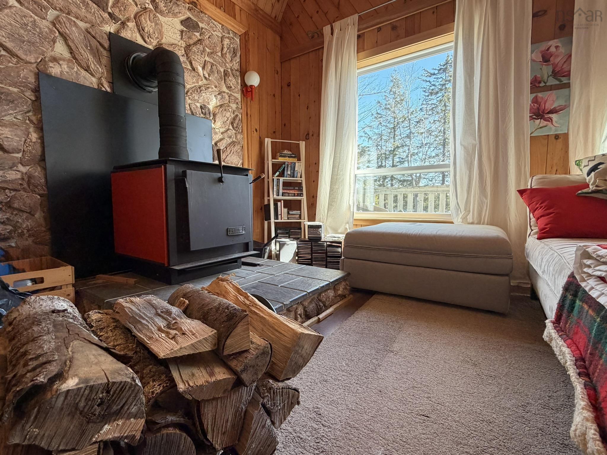 $469,000.00: 988 Labelle Road, Labelle