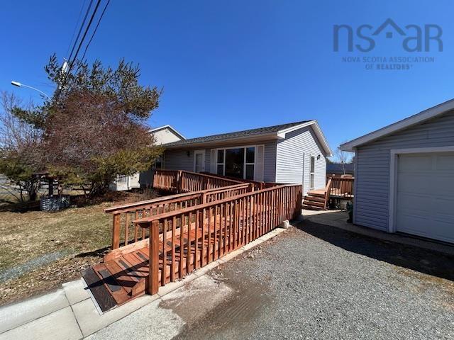 $479,900.00: 46 John Murray Drive Drive, Enfield