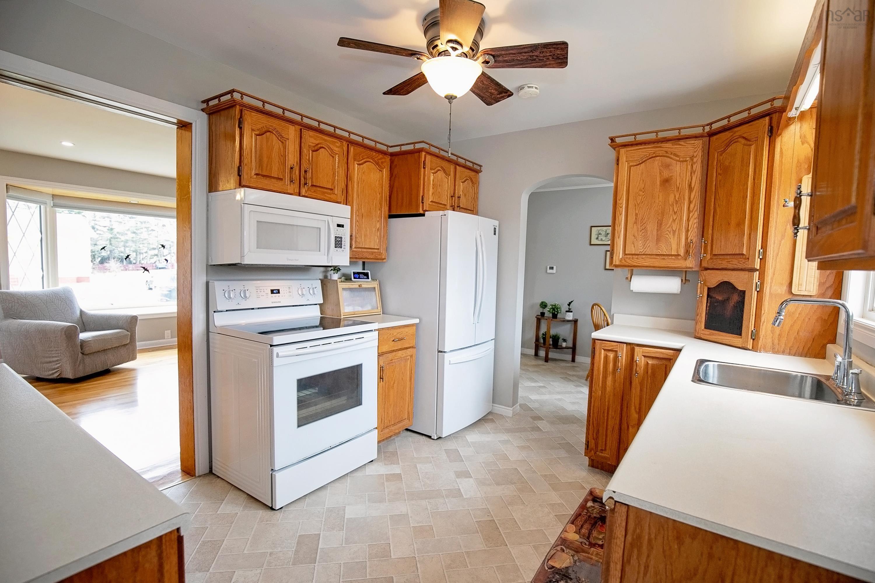 $329,900.00: 18 Boylston Avenue, Amherst