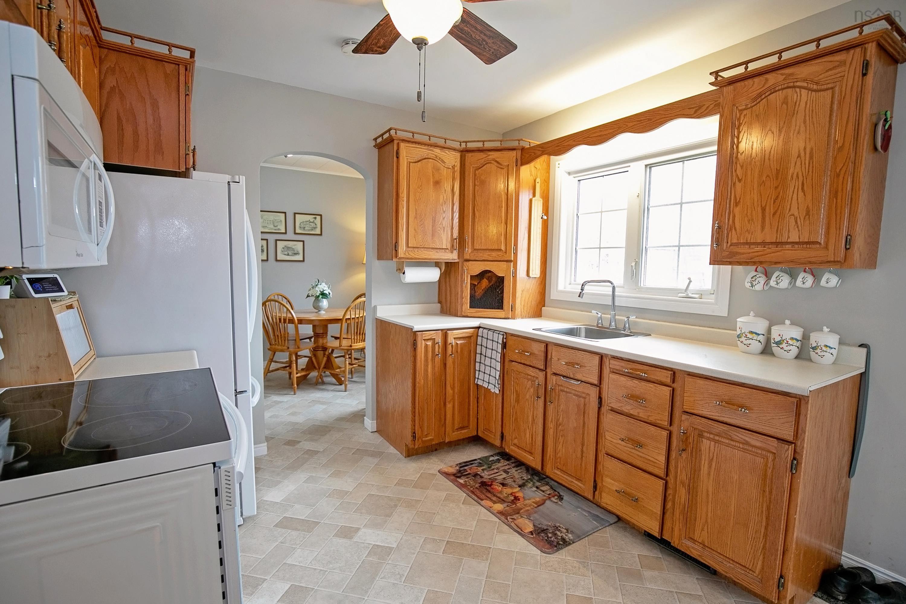 $329,900.00: 18 Boylston Avenue, Amherst