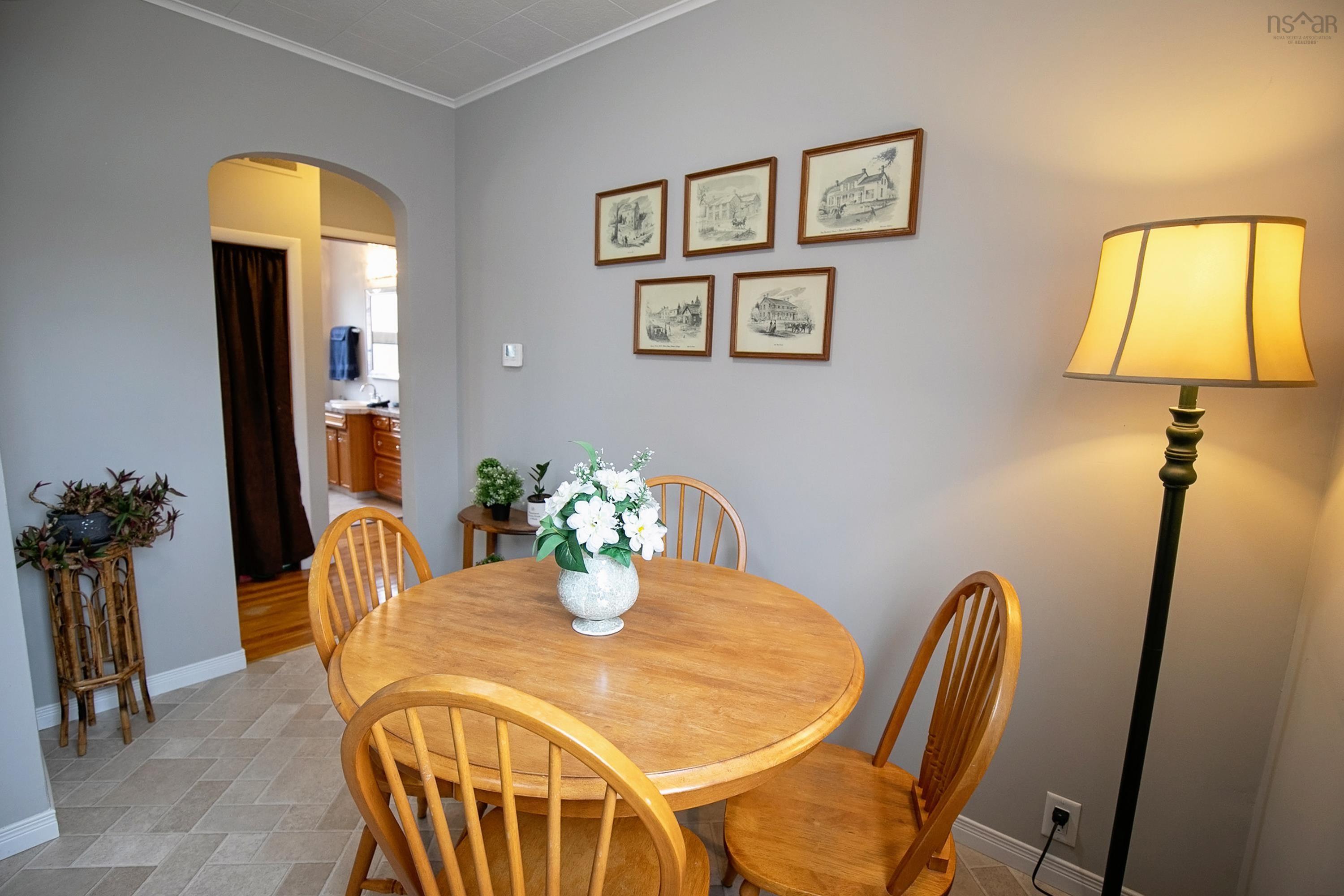 $329,900.00: 18 Boylston Avenue, Amherst