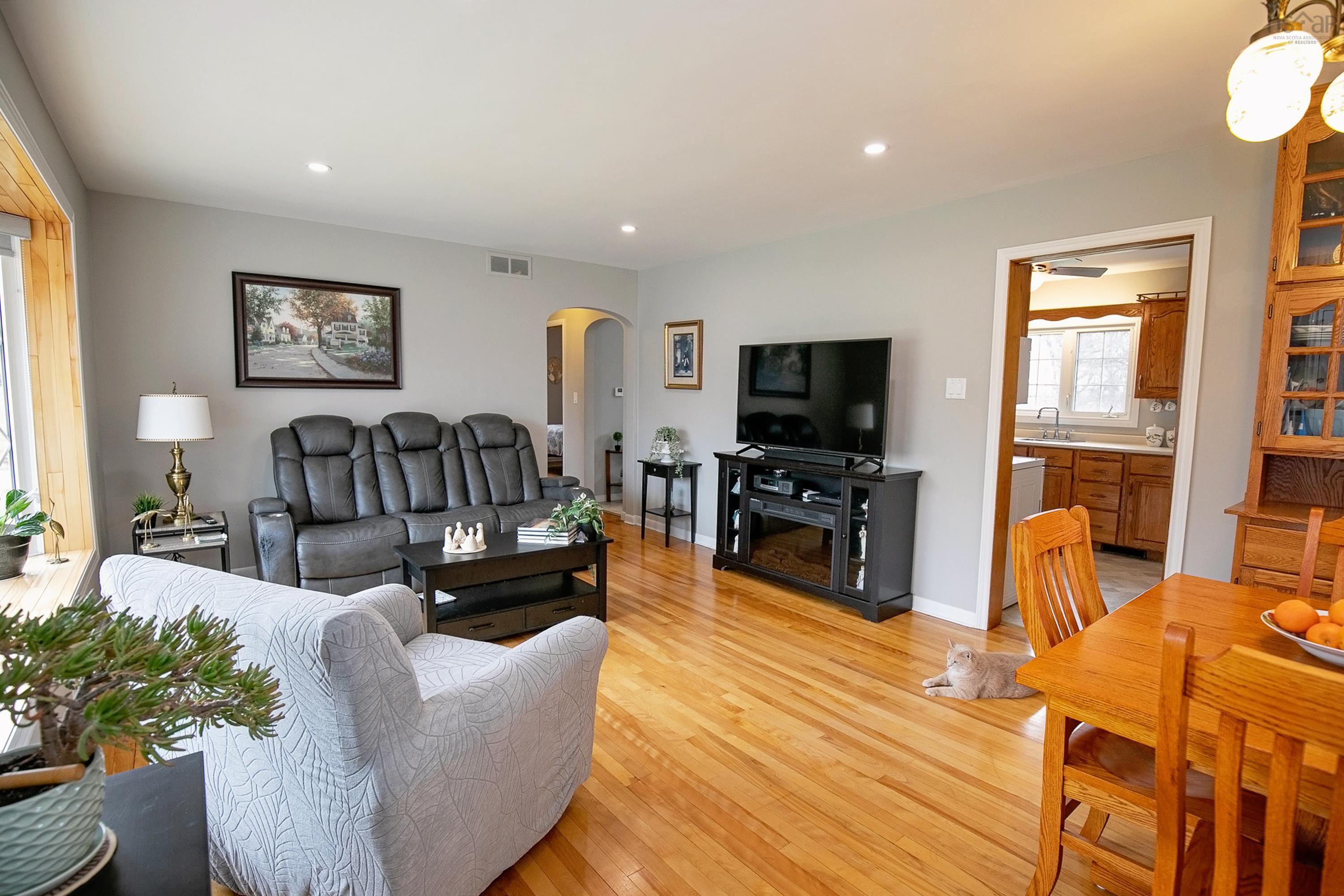 $329,900.00: 18 Boylston Avenue, Amherst