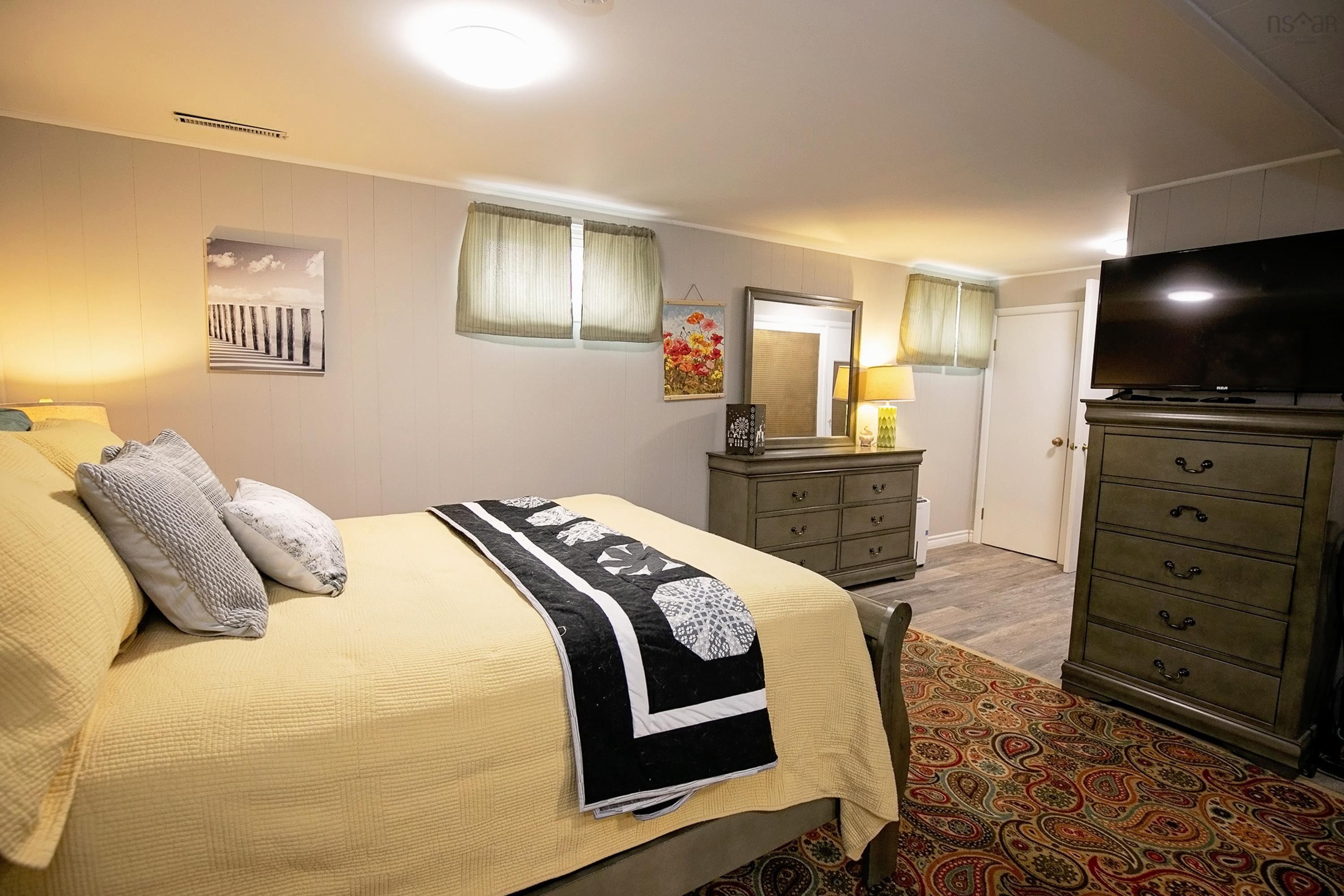 $329,900.00: 18 Boylston Avenue, Amherst