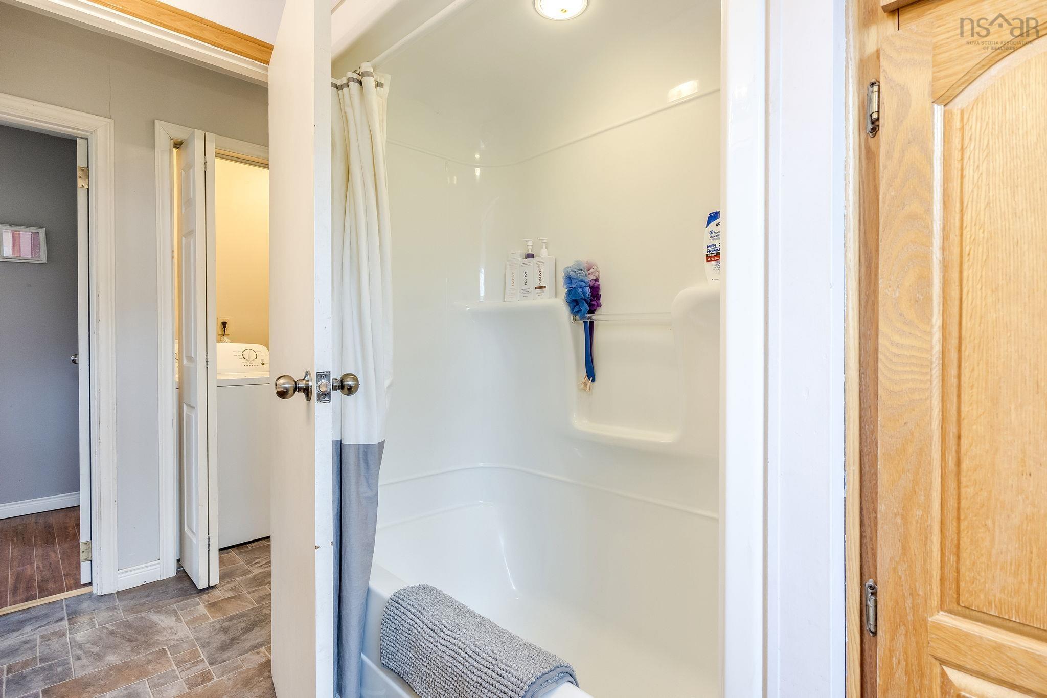 $250,000.00: 88 lawrencetown Lane, Lawrencetown