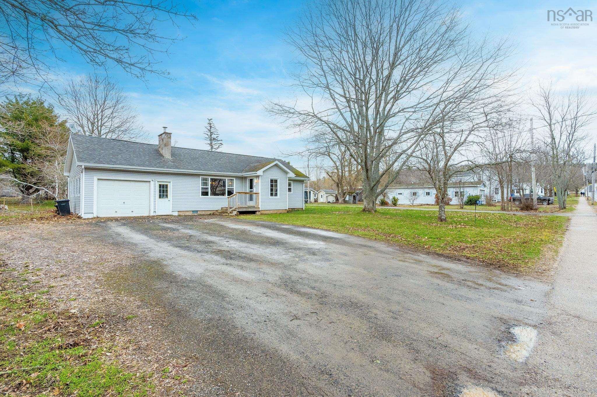 $250,000.00: 88 lawrencetown Lane, Lawrencetown