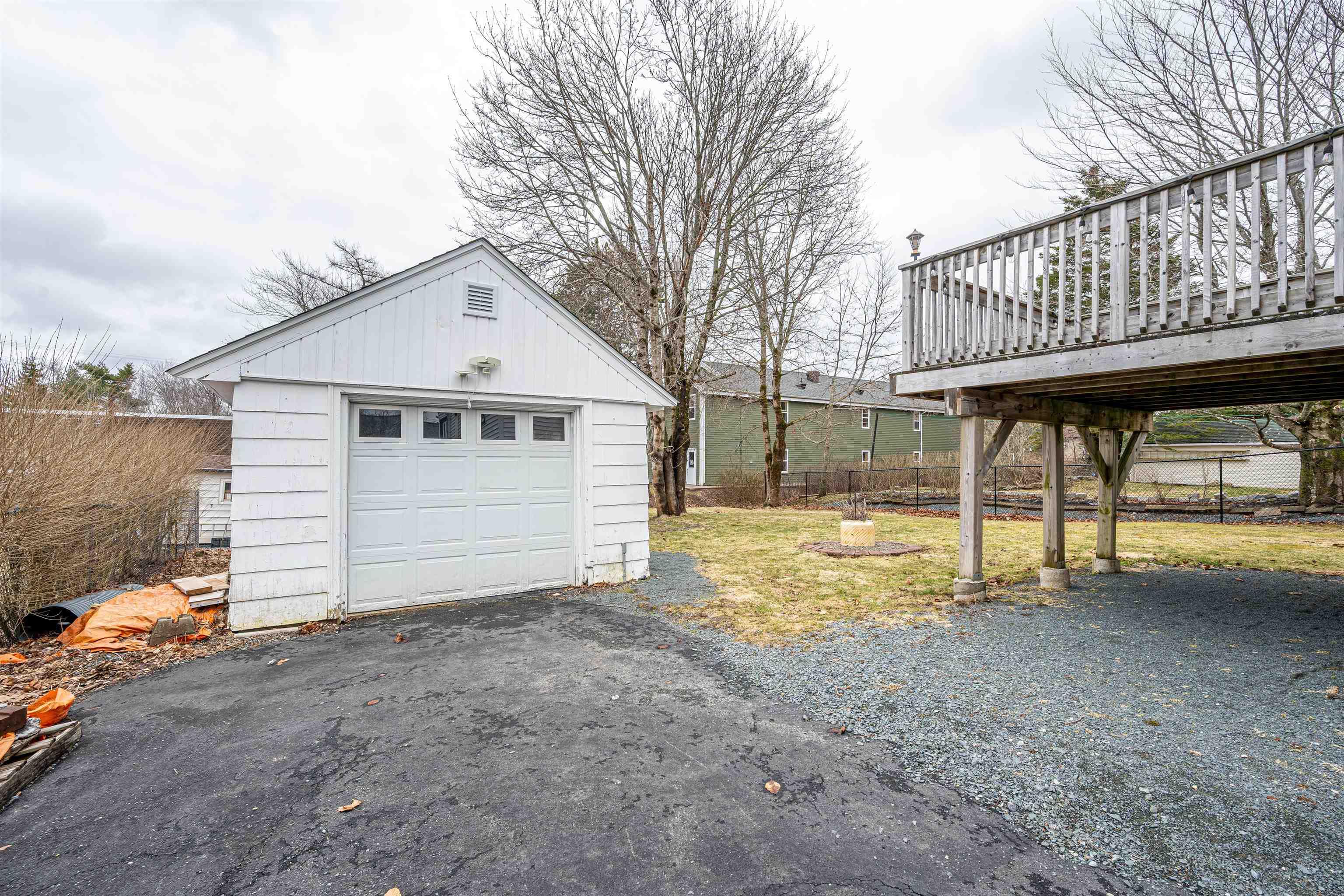 $574,900.00: 6 Parkdale Avenue, Timberlea