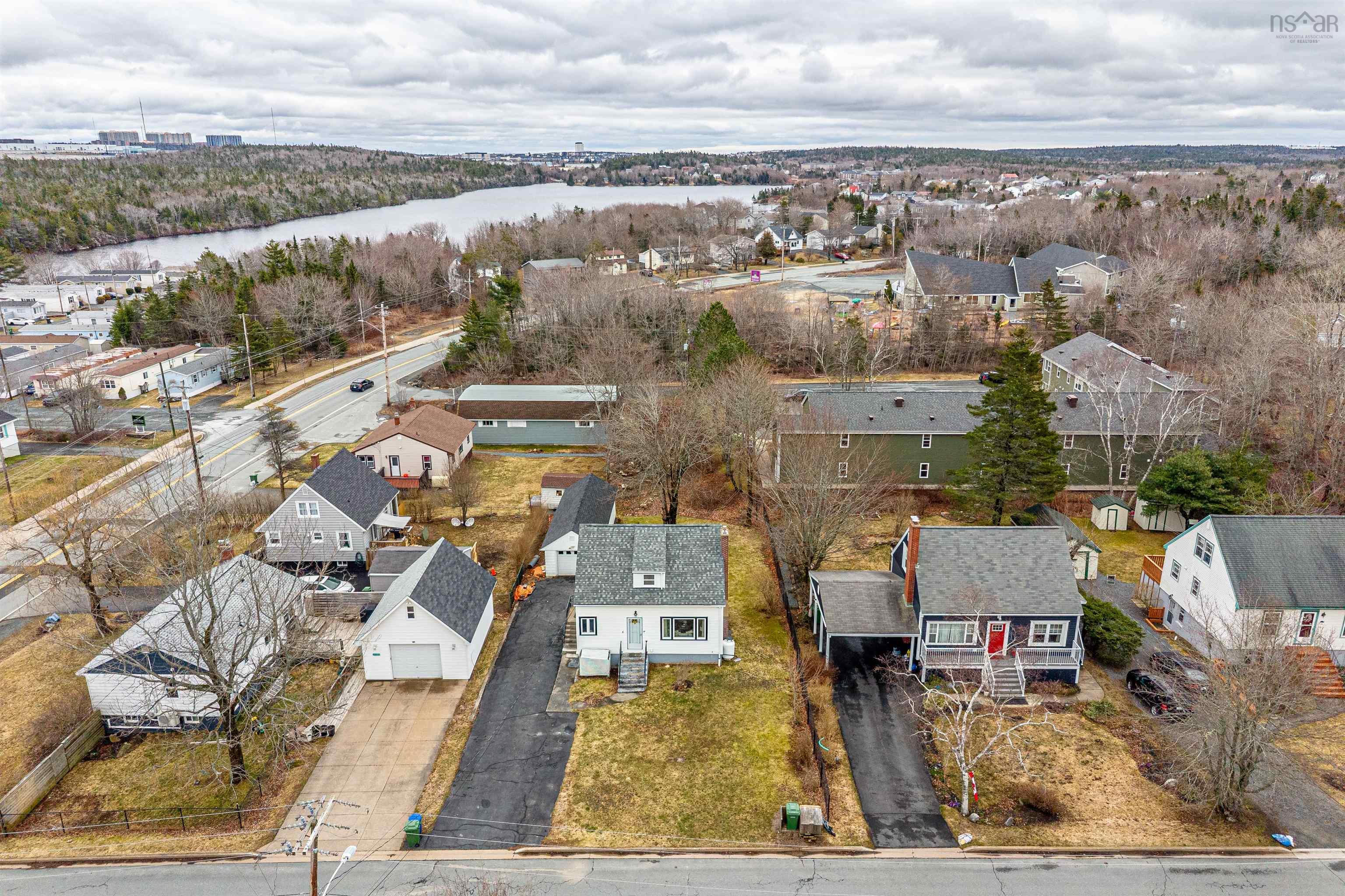 $574,900.00: 6 Parkdale Avenue, Timberlea