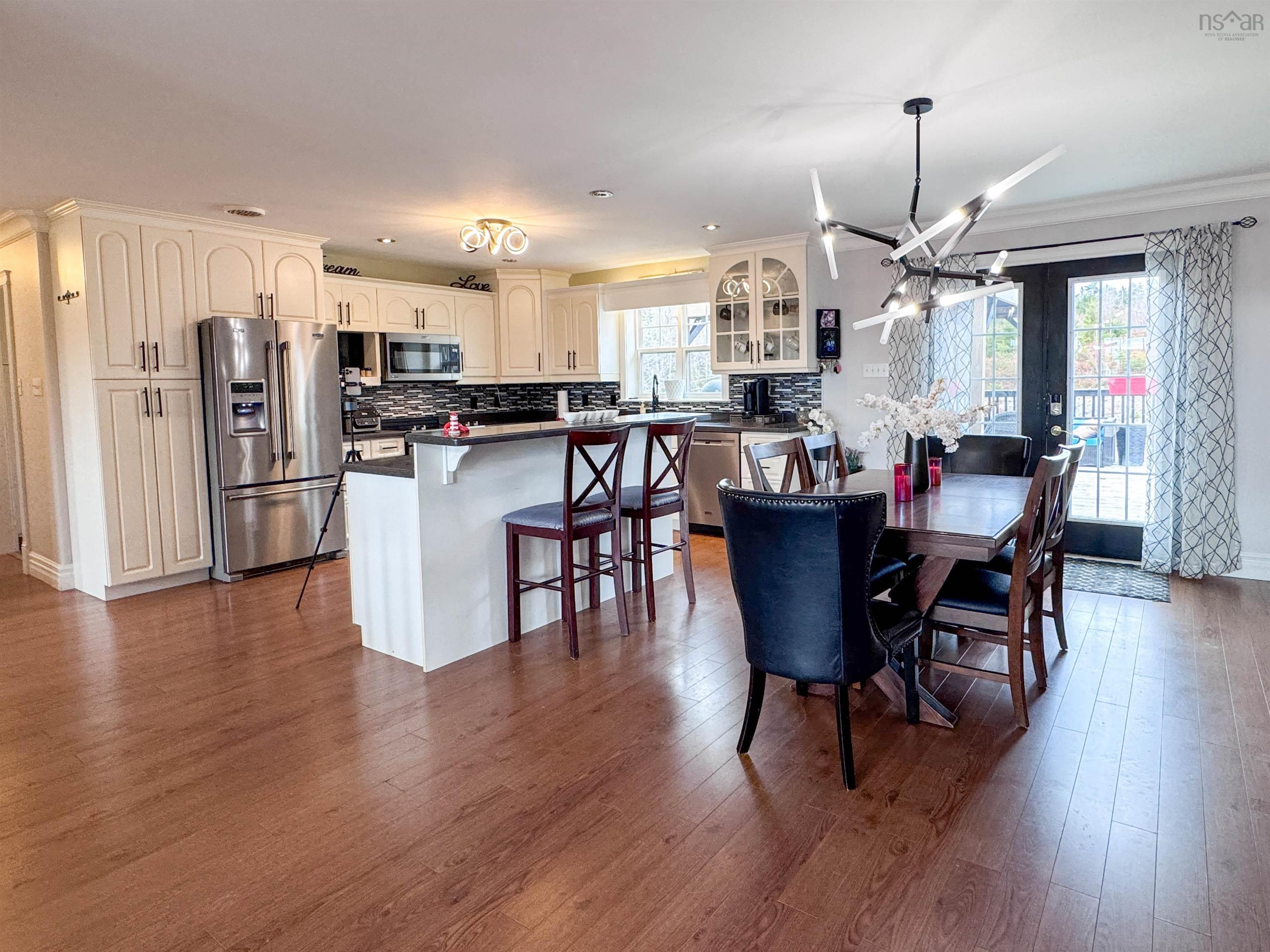 $639,000.00: 9430 Highway 7, Stillwater