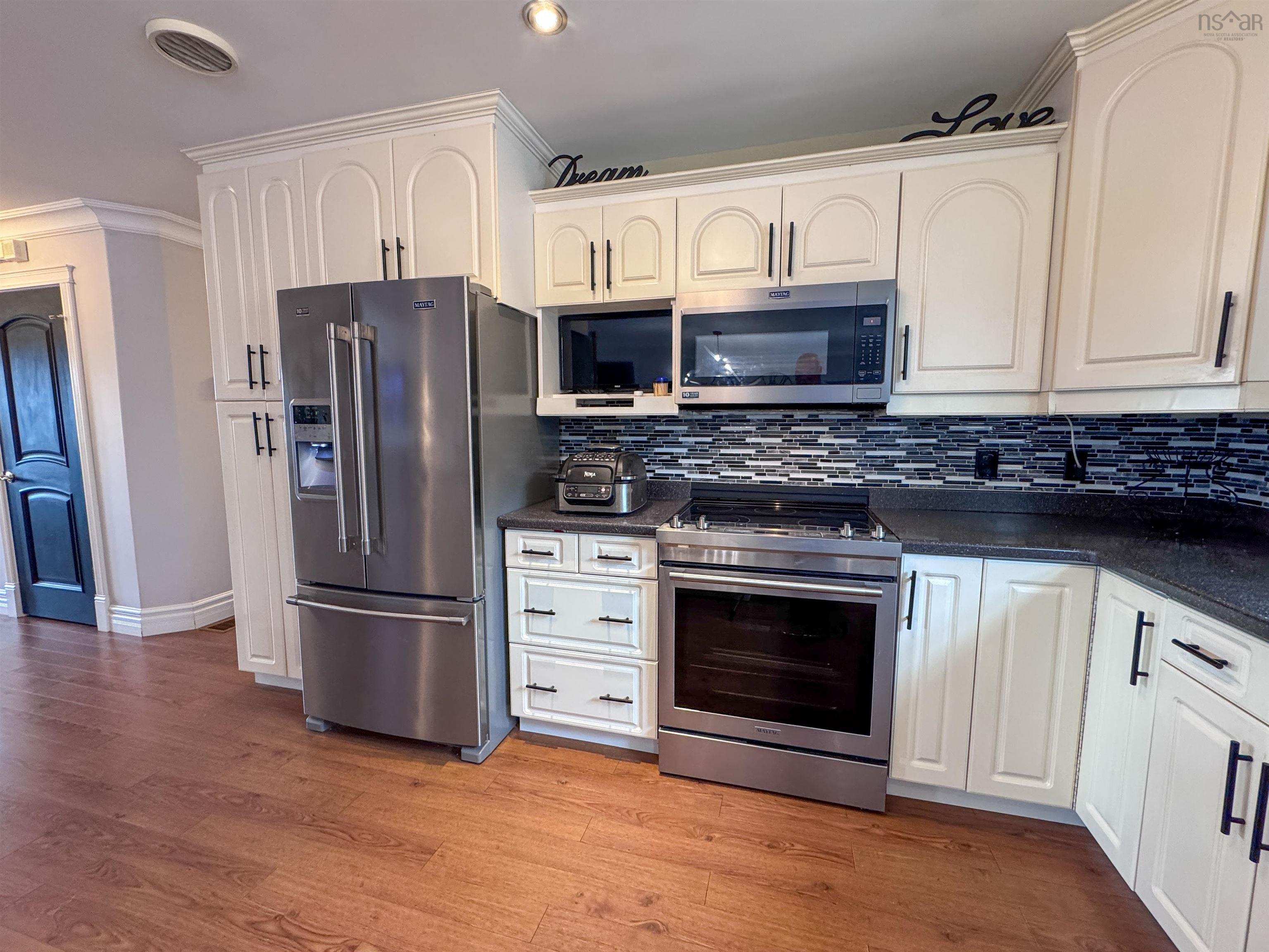 $639,000.00: 9430 Highway 7, Stillwater